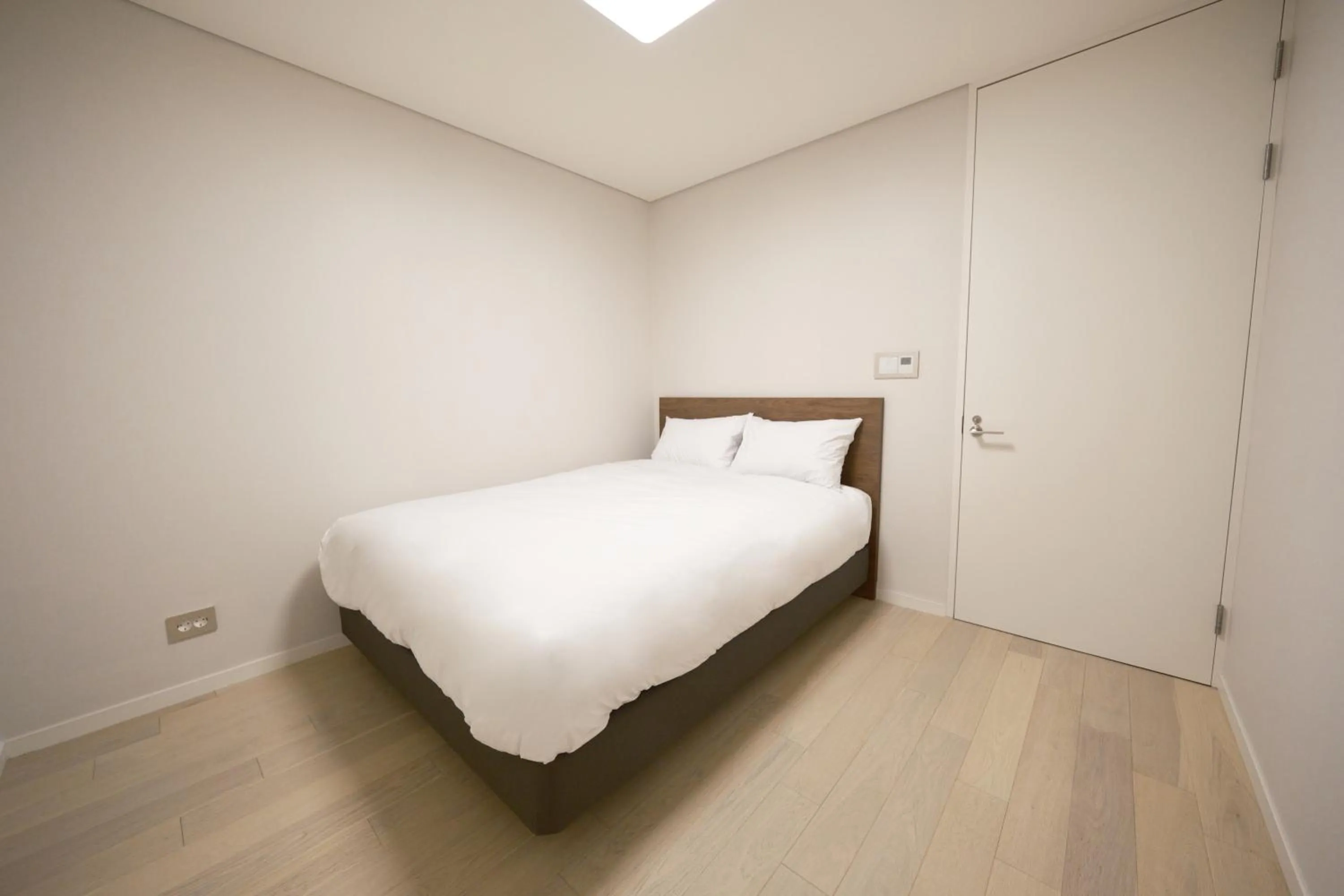 Bedroom, Bed in UH FLAT Signature DAEGU