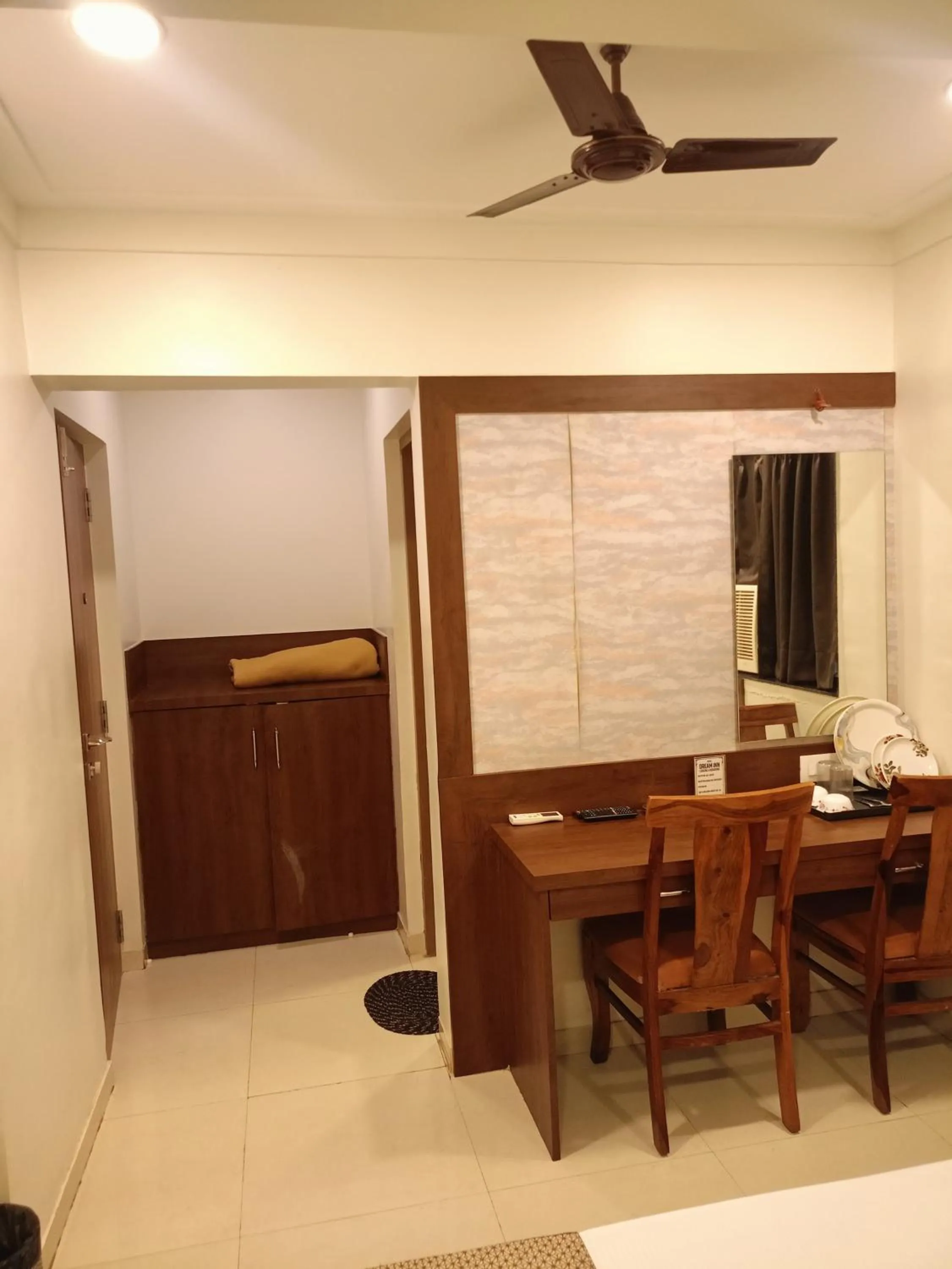 Seating area in Hotel Dream Inn Thane