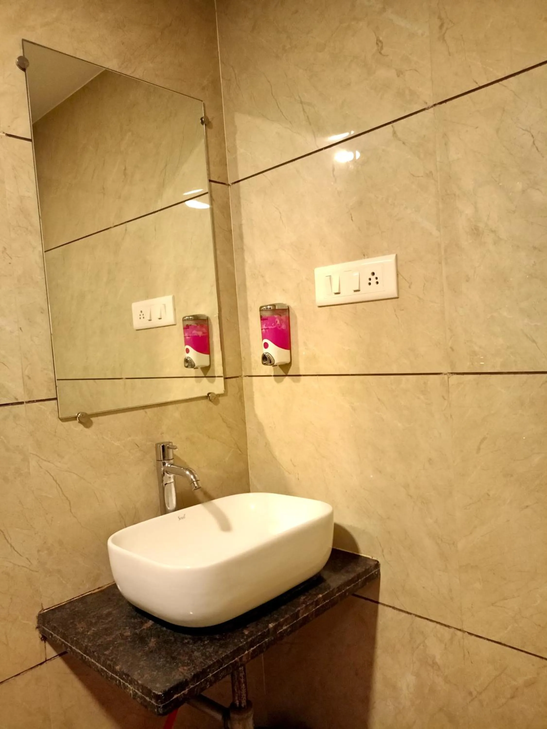 Bathroom in Hotel Dream Inn Thane