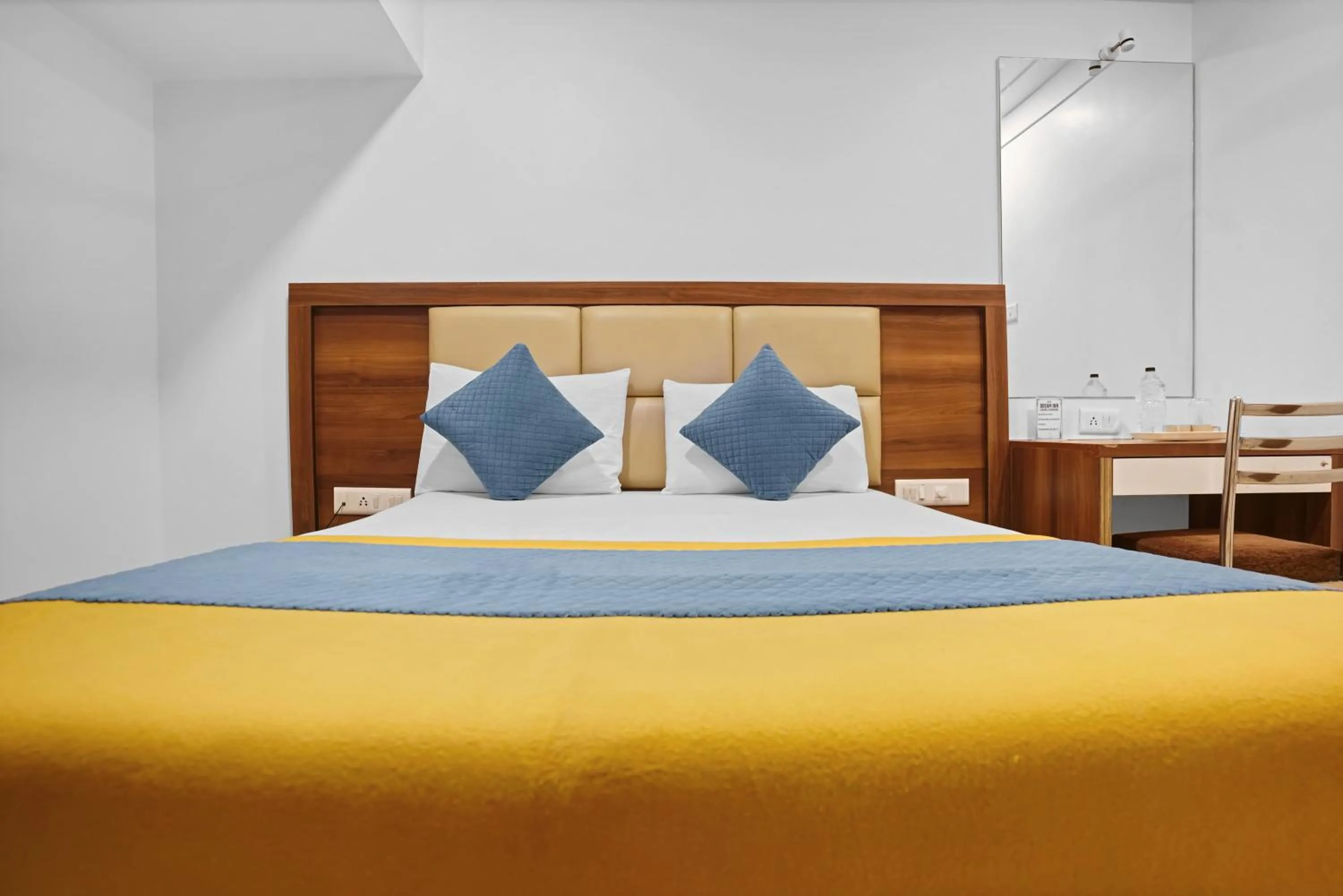 Bed in Hotel Dream Inn Thane