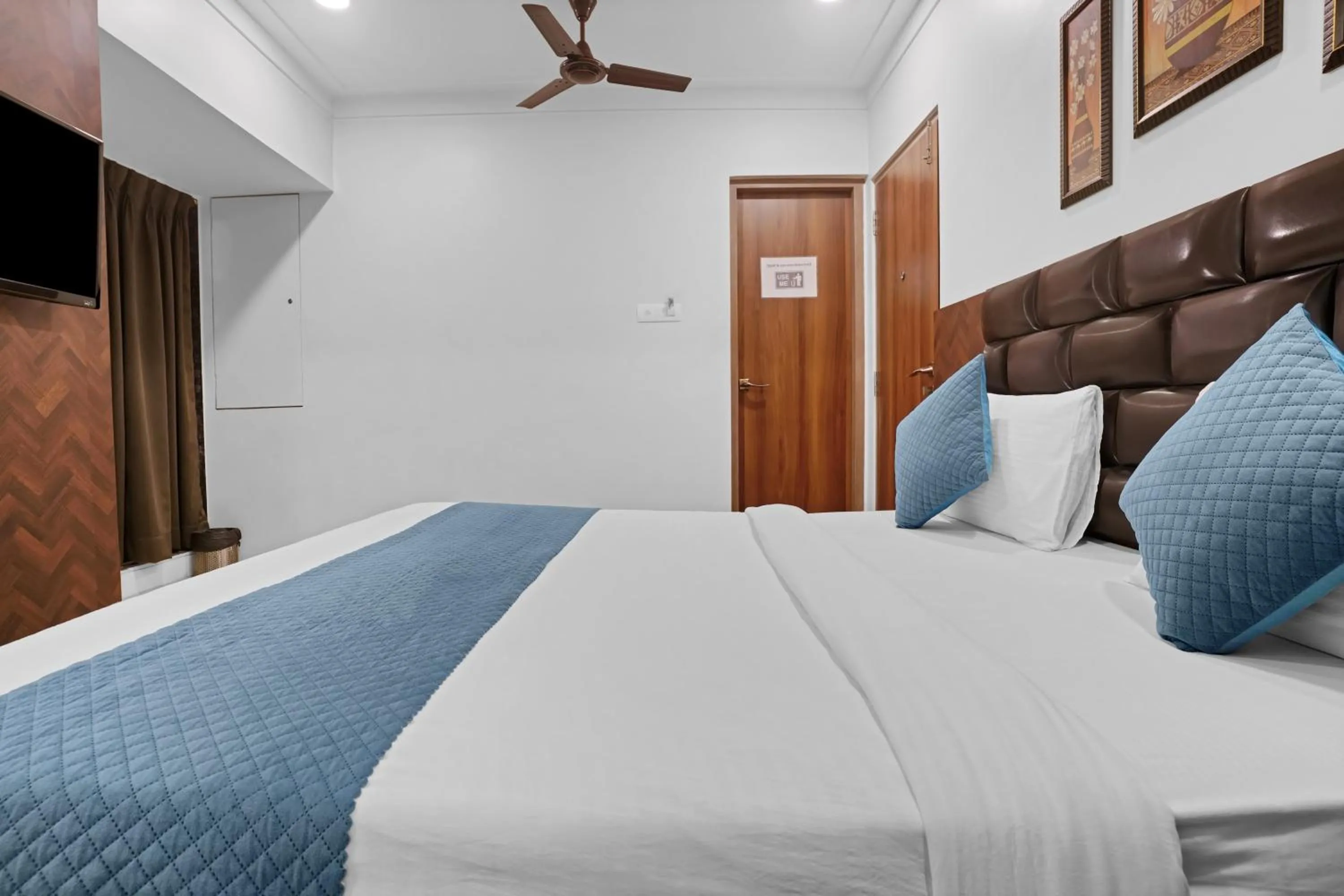 Bed in Hotel Dream Inn Thane