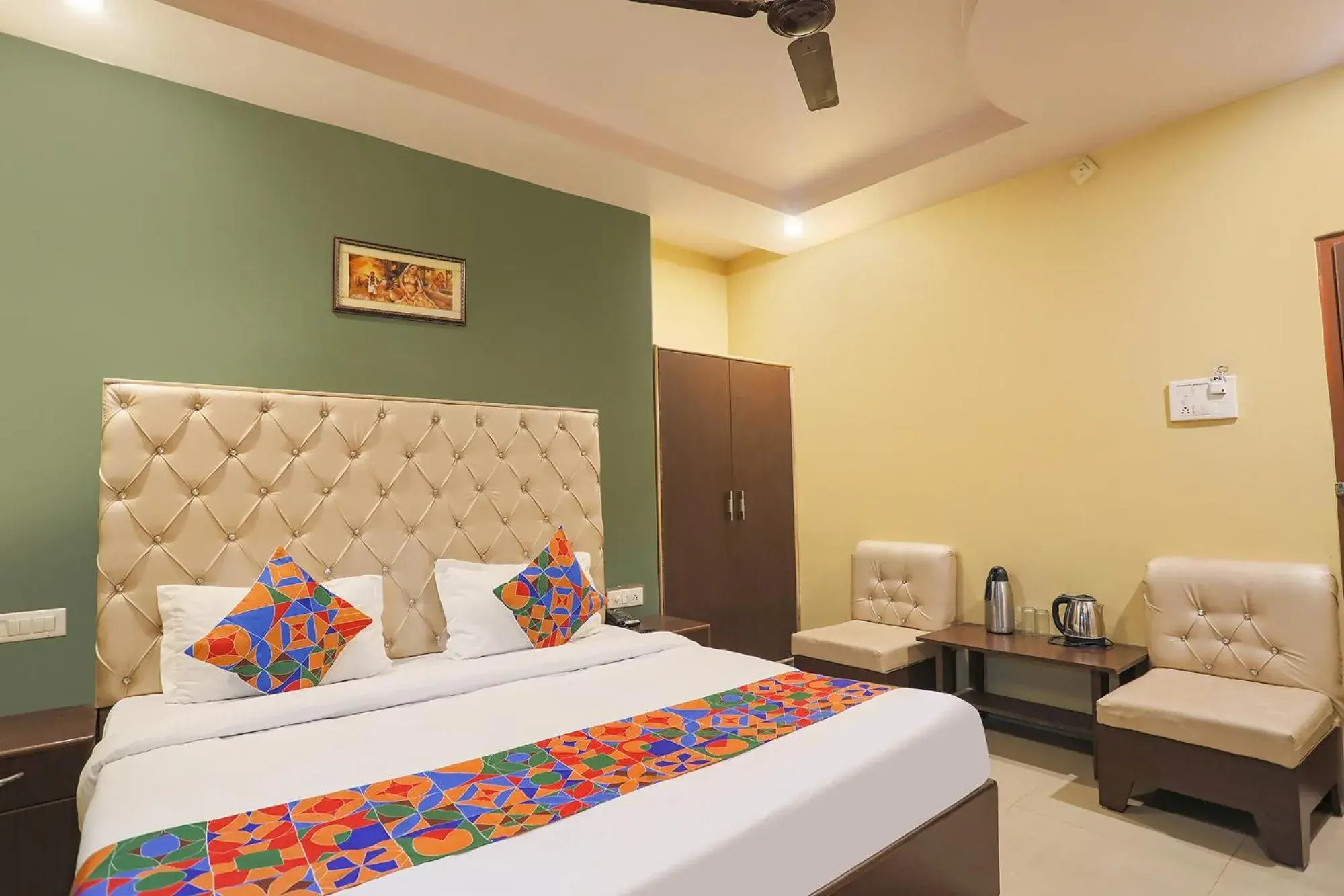 Bed in FabHotel DPS International Bed in FabHotel DPS International