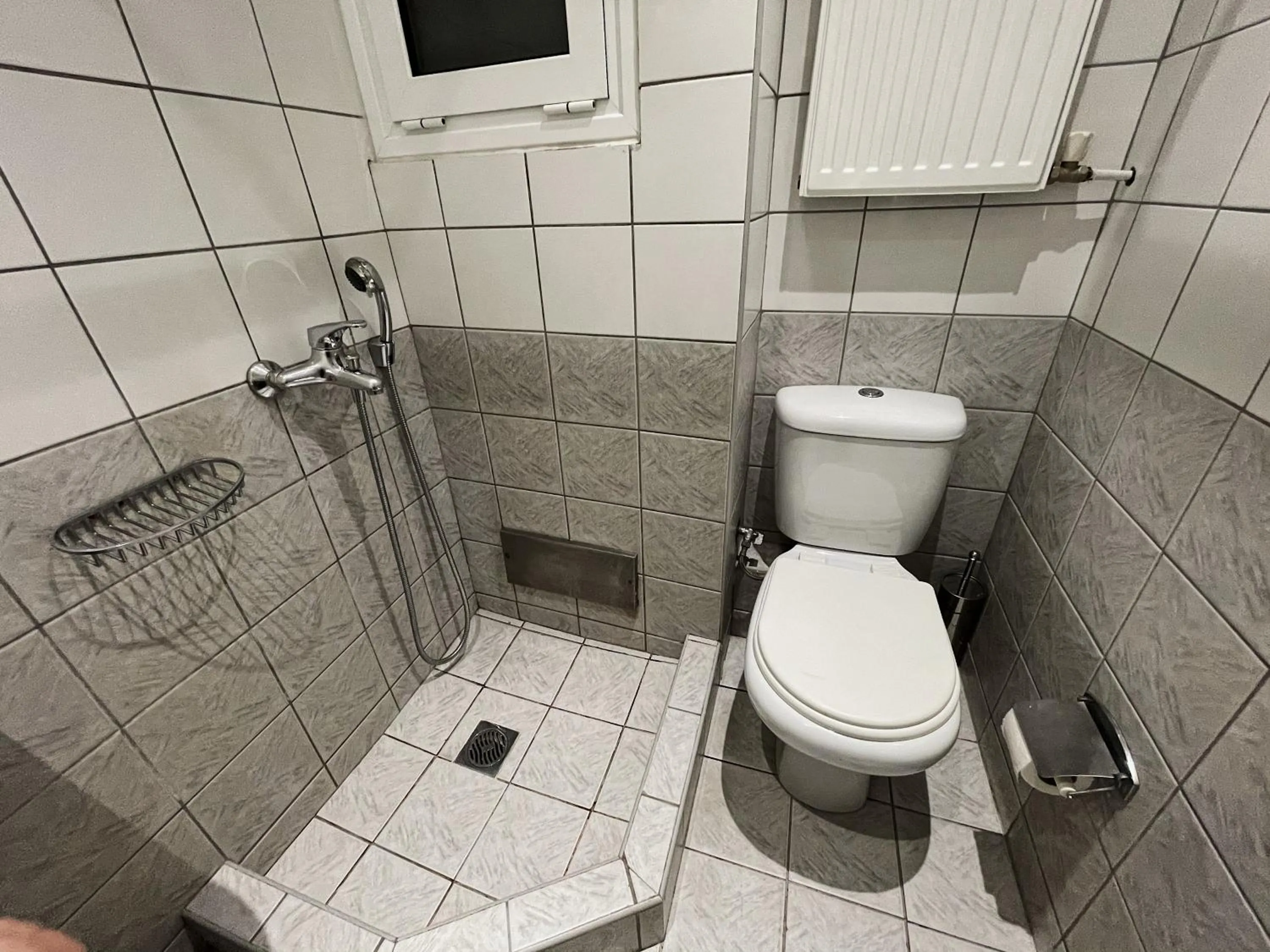 Bathroom in Platon Hotel