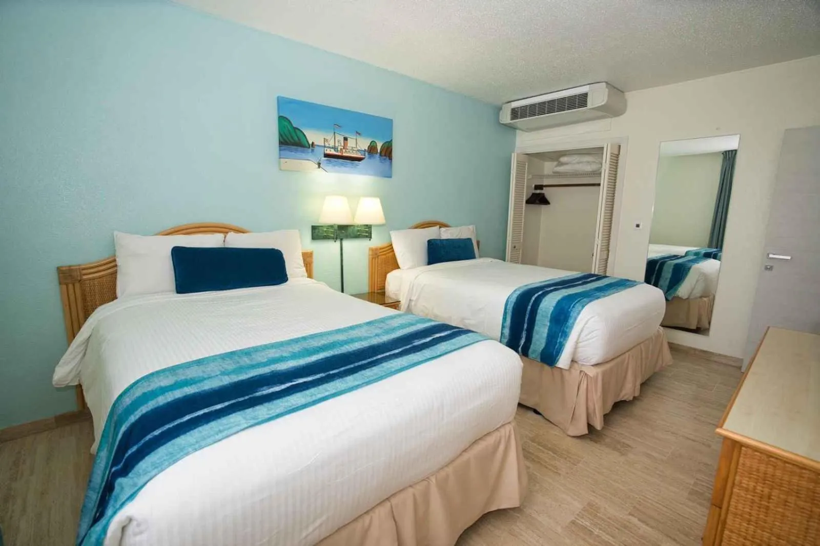 Bedroom, Bed in Royal Islander Club Resort La Plage