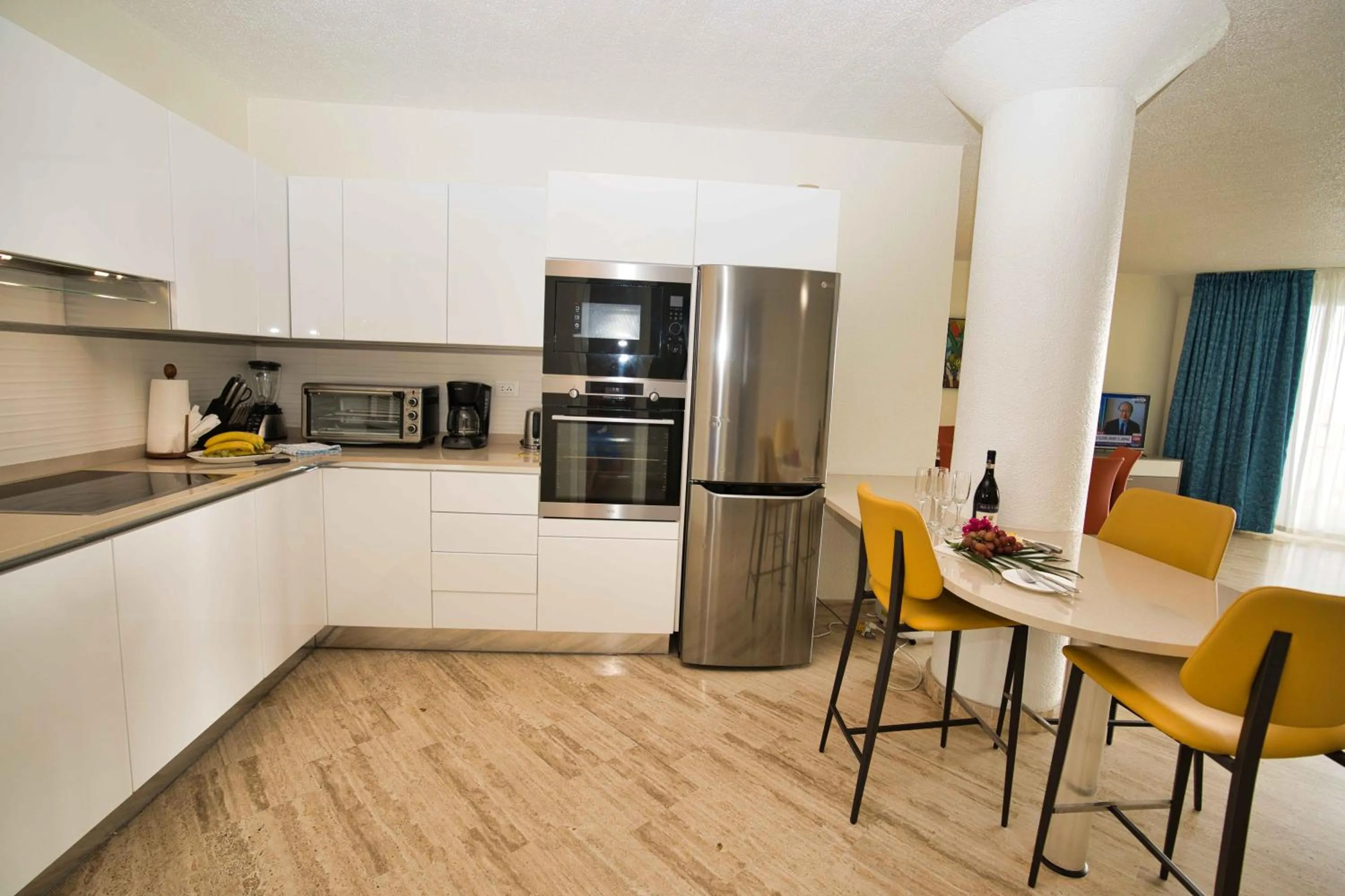 Kitchen or kitchenette in Royal Islander Club Resort La Plage