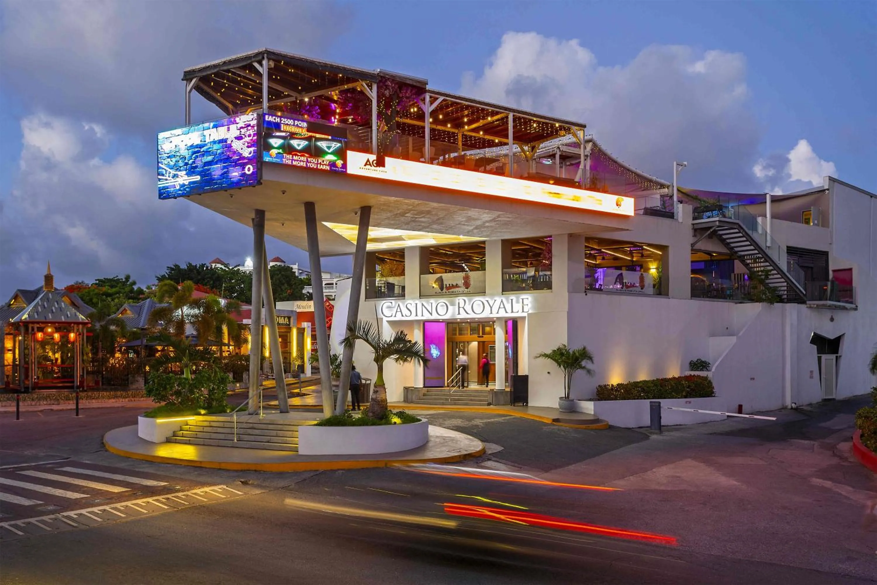 Casino in Royal Islander Club Resort La Plage