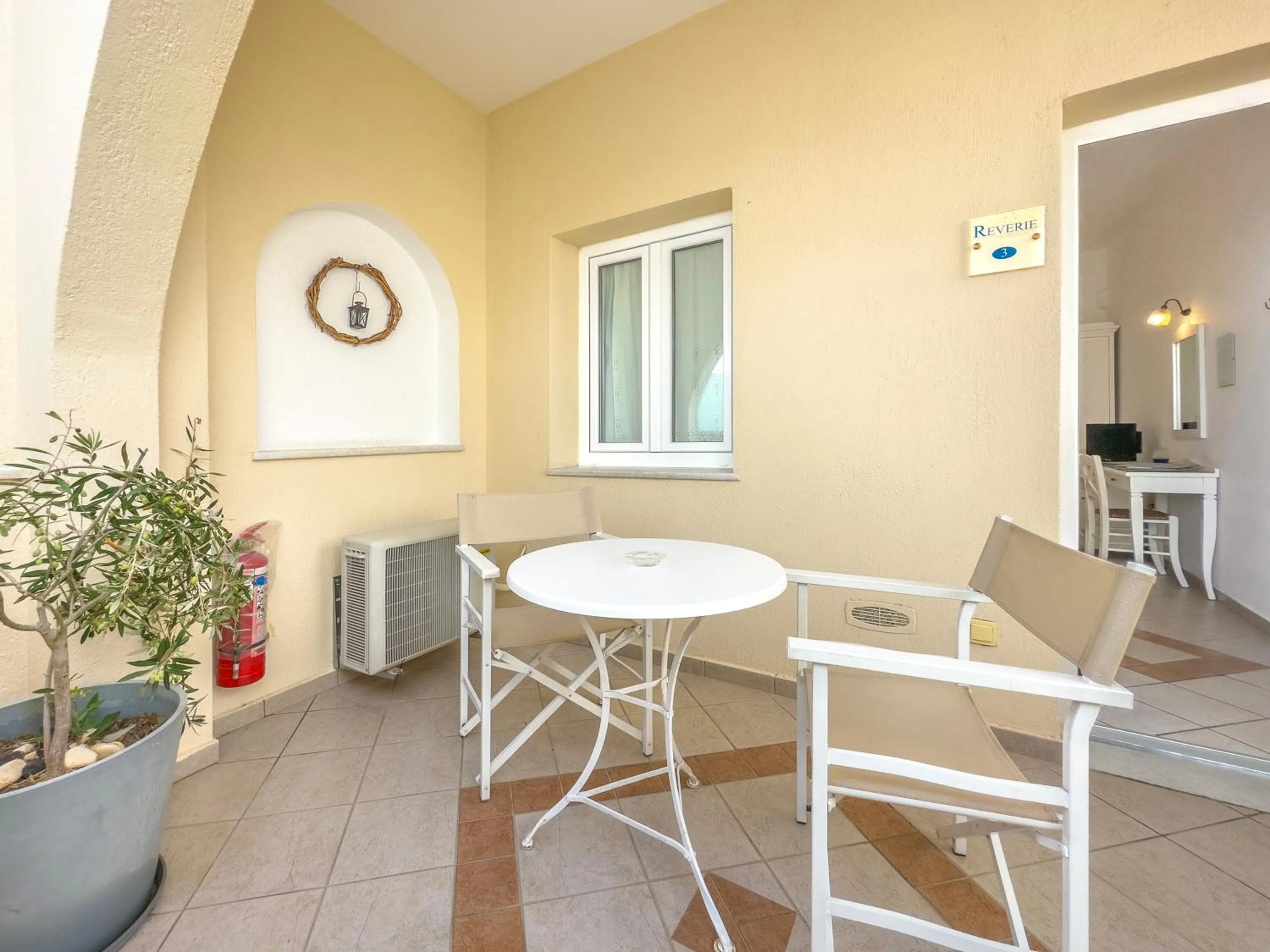 Reverie Santorini Hotel