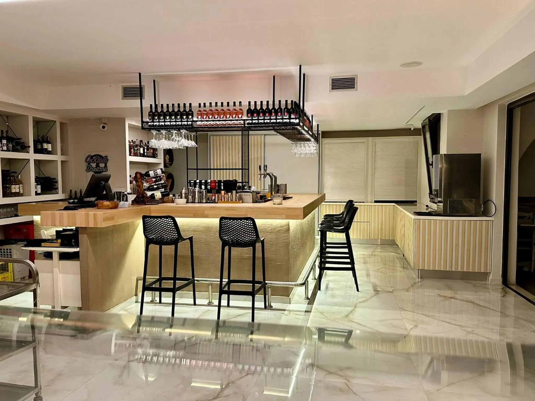 Restaurant/places to eat in Castro Hotel Restaurant/places to eat in Castro Hotel