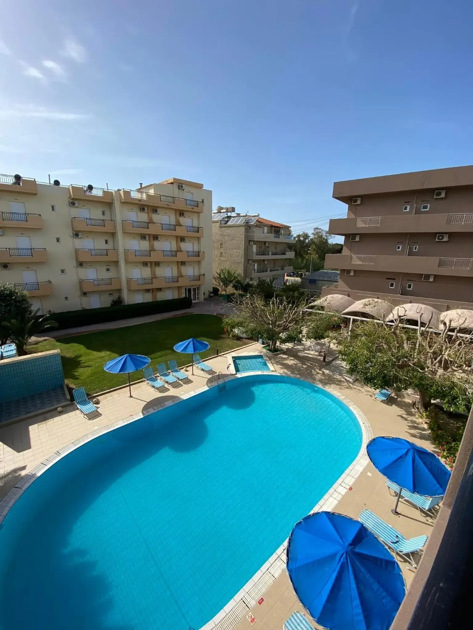 Property building in Castro Hotel Property building in Castro Hotel