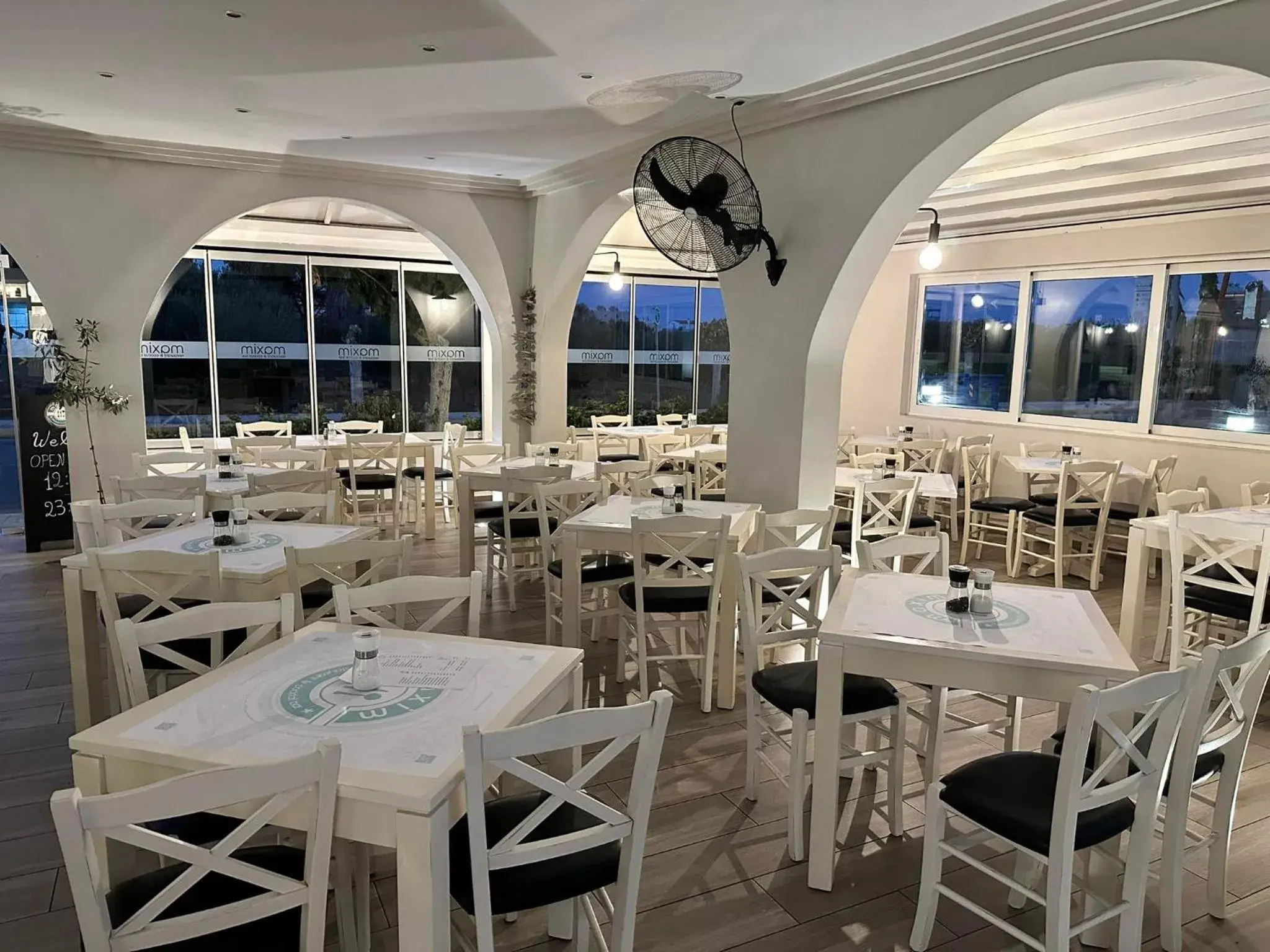 Restaurant/places to eat in Castro Hotel Restaurant/places to eat in Castro Hotel