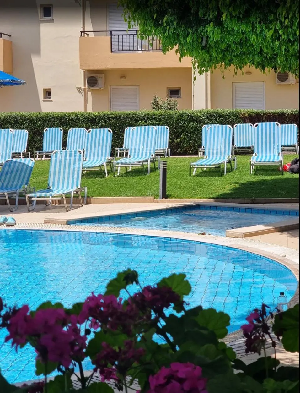 Property building in Castro Hotel