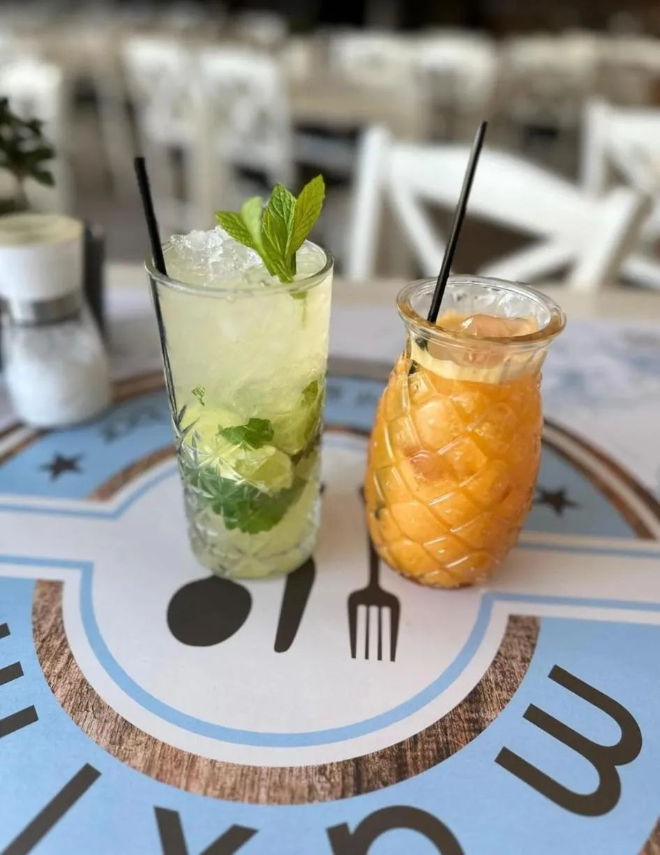 Restaurant/places to eat in Castro Hotel