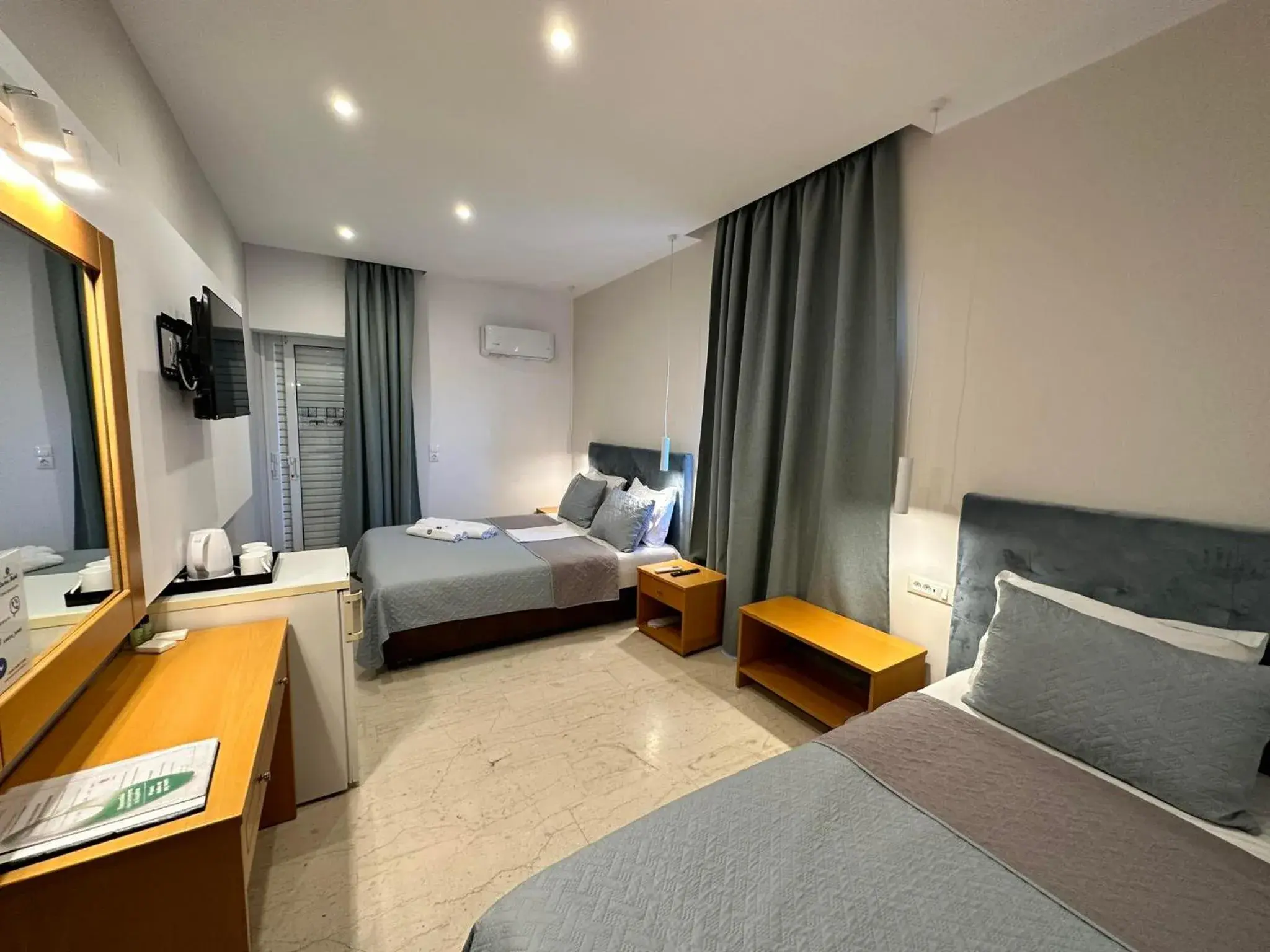 Superior Triple Room in Castro Hotel Superior Triple Room in Castro Hotel