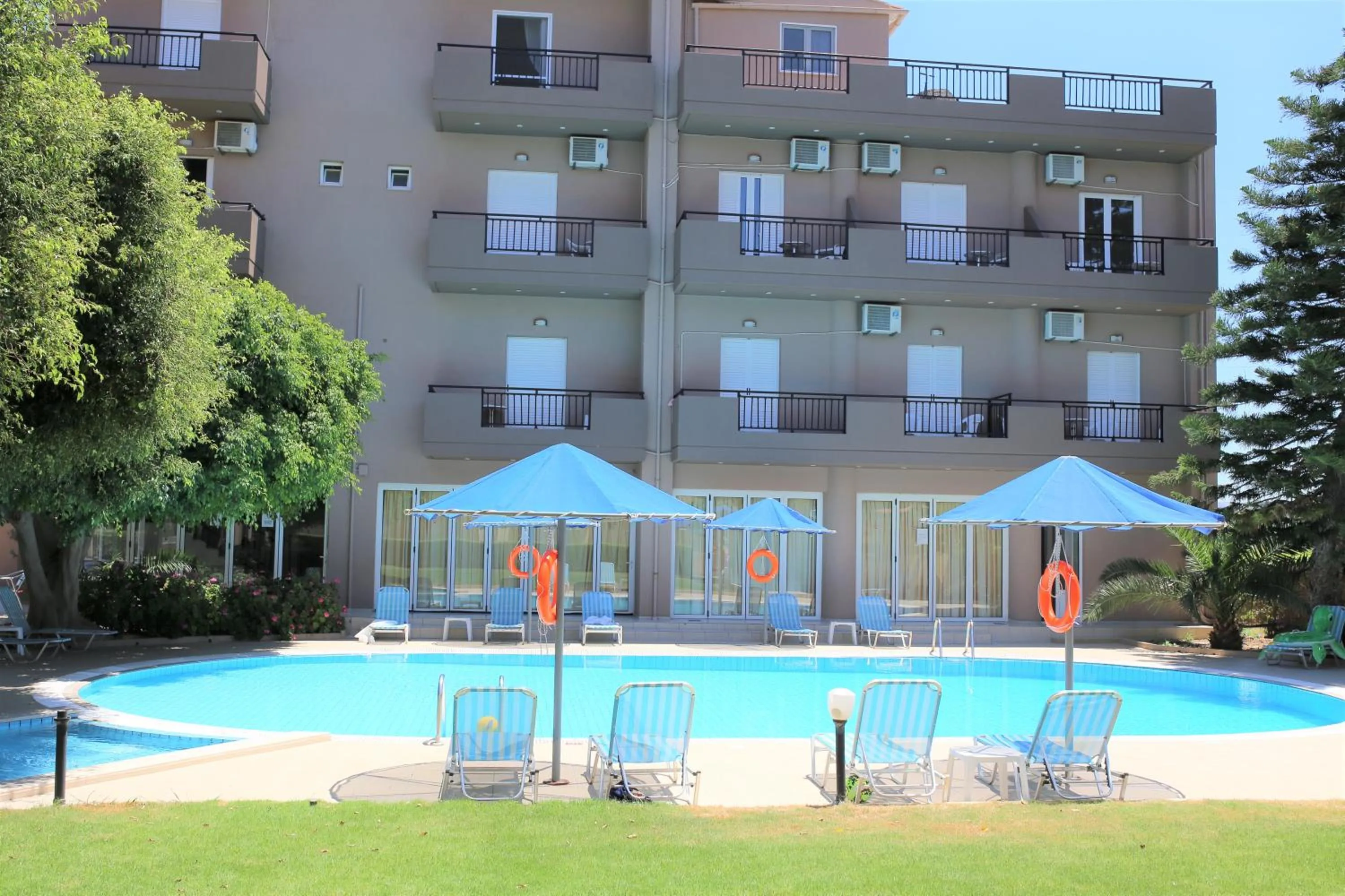 Property building in Castro Hotel