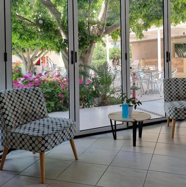 Property building in Castro Hotel