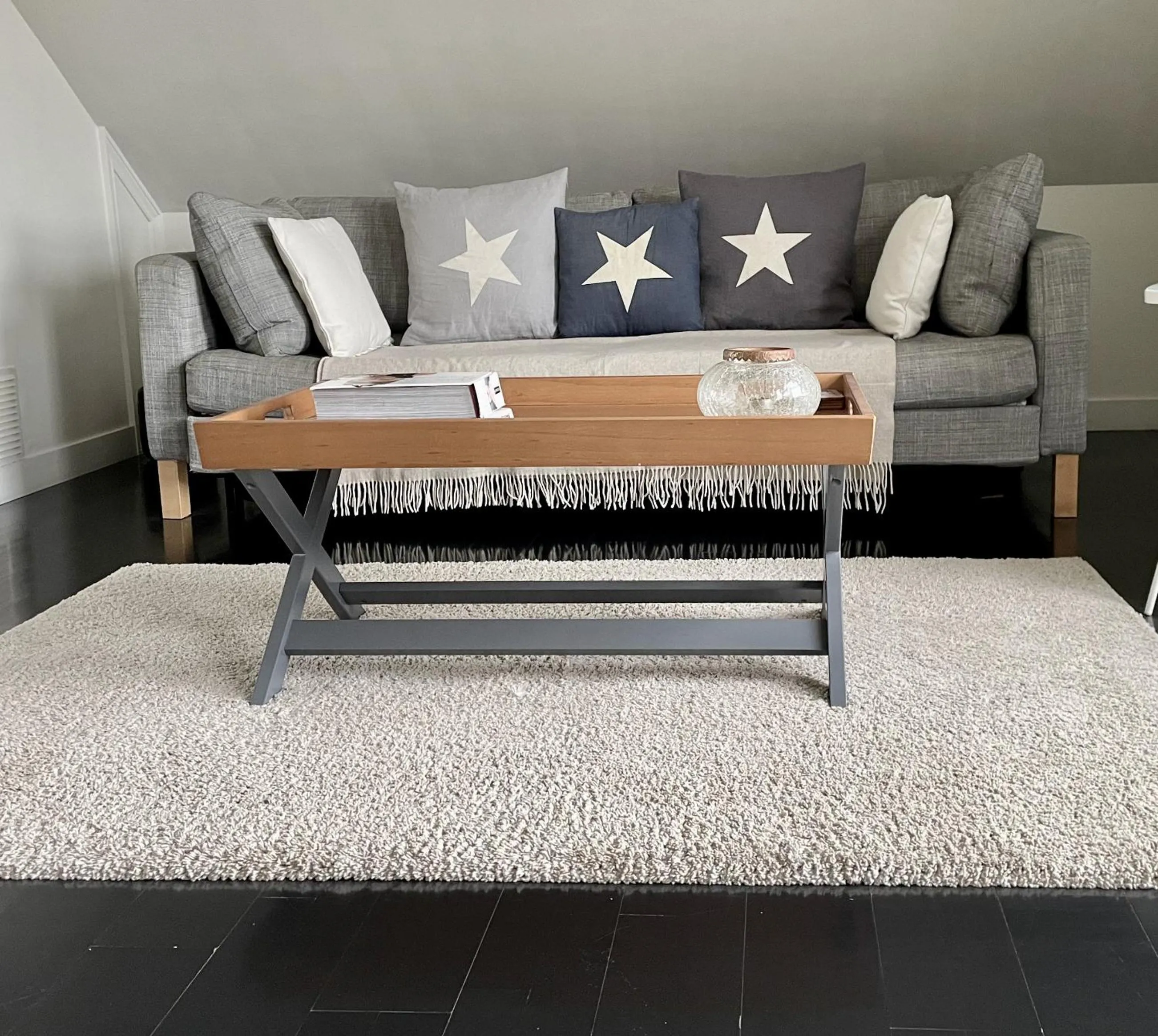 Stylish loft apartment moments from beach by Whitstable-Holidays, Bowline