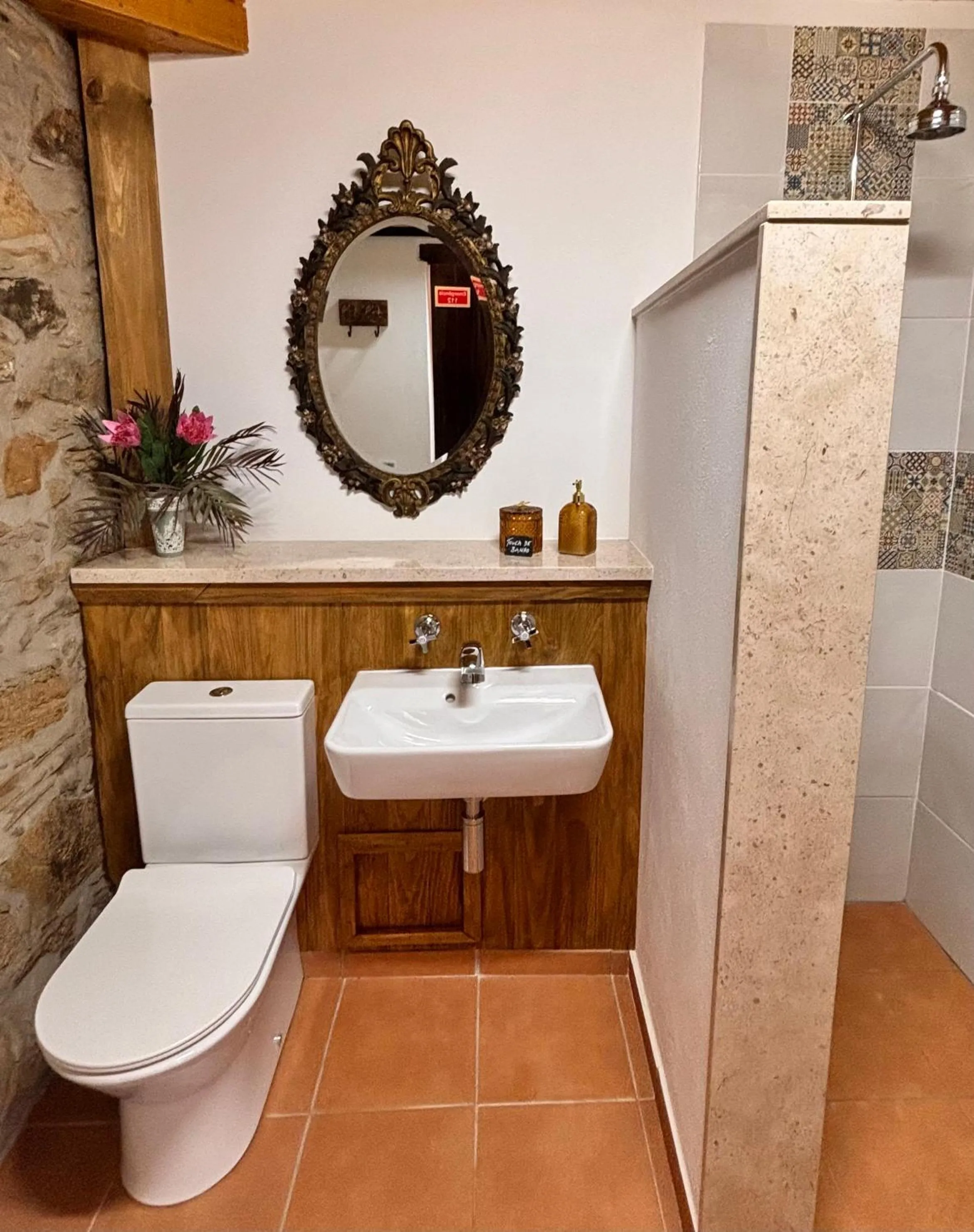 Toilet in Casa Da Oliveira