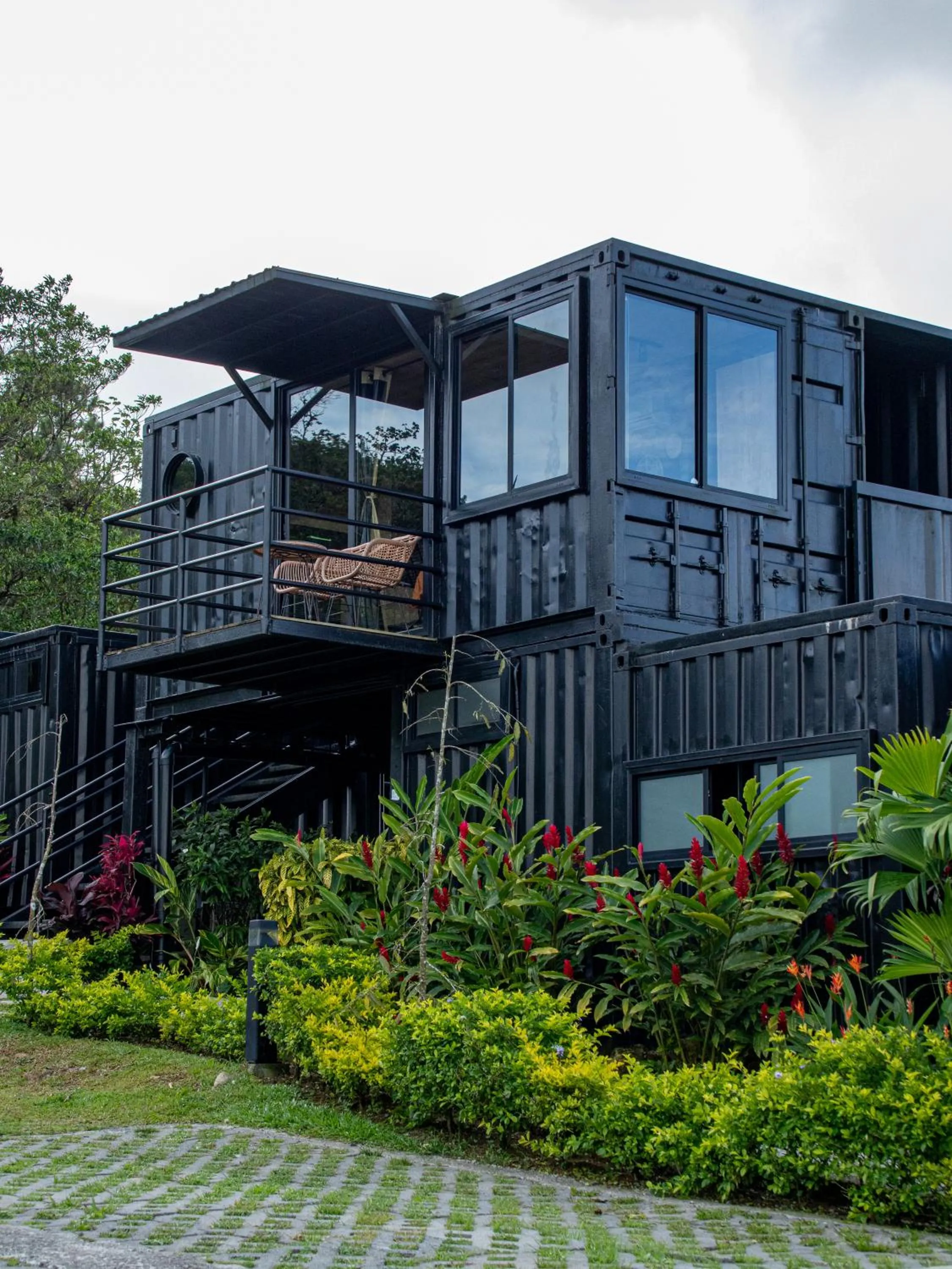 Property building in Nomada Republic Hotel El valle