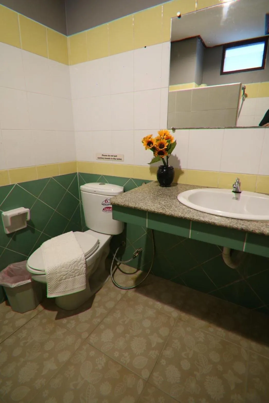 Coconut House Resort