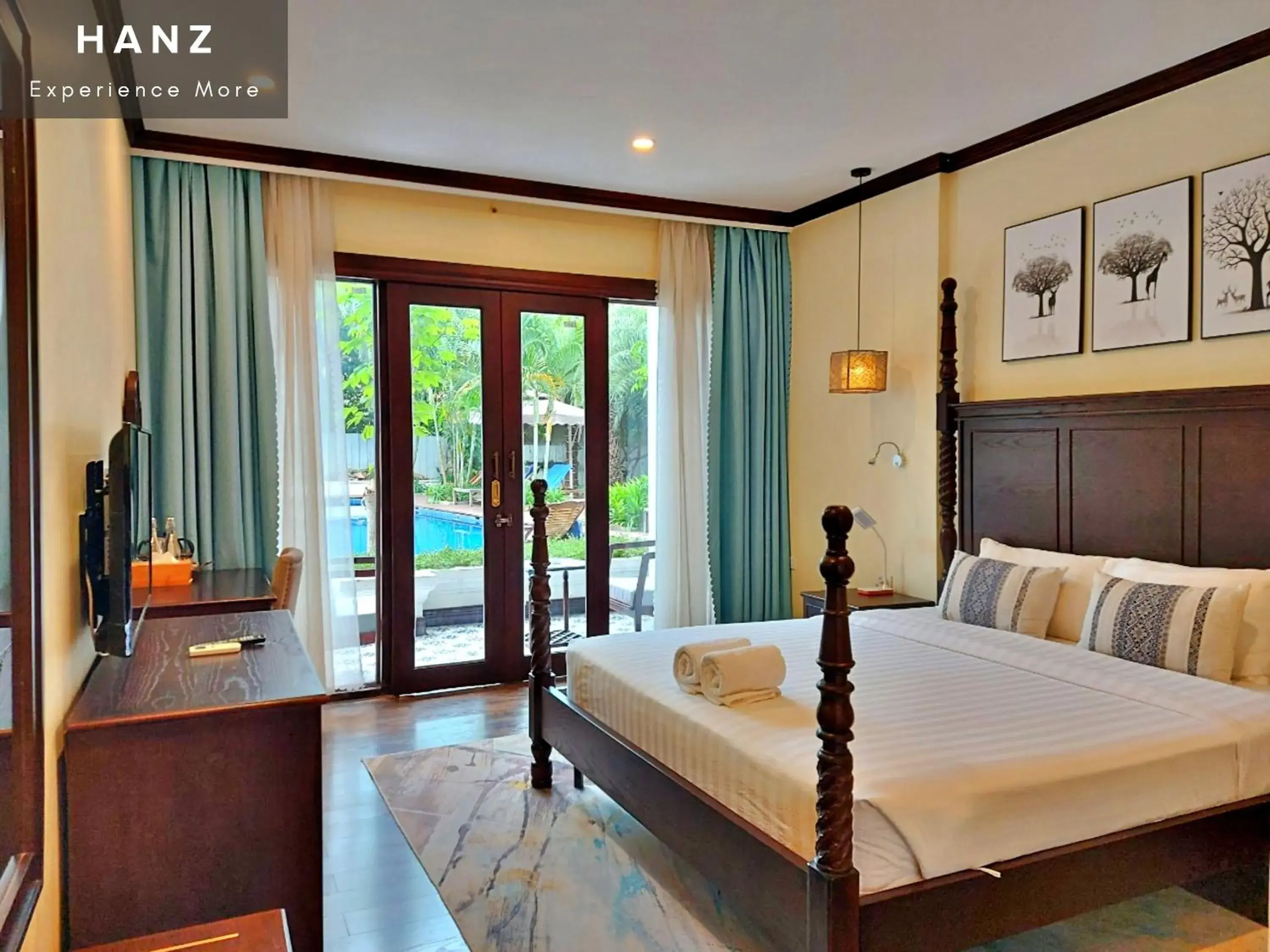 Bed in Sunrise Hotel Luang Prabang MekongRiver Bed in Sunrise Hotel Luang Prabang MekongRiver