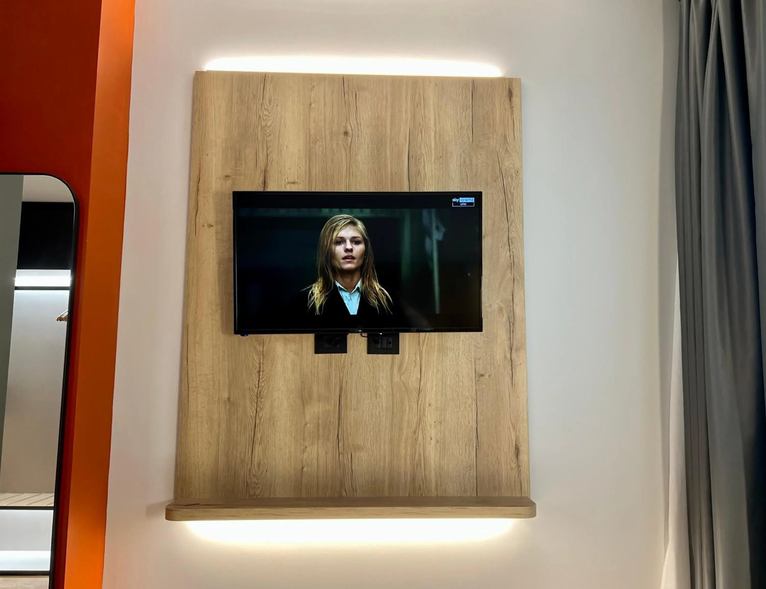 TV and multimedia in Hotel Leonessa TV and multimedia in Hotel Leonessa