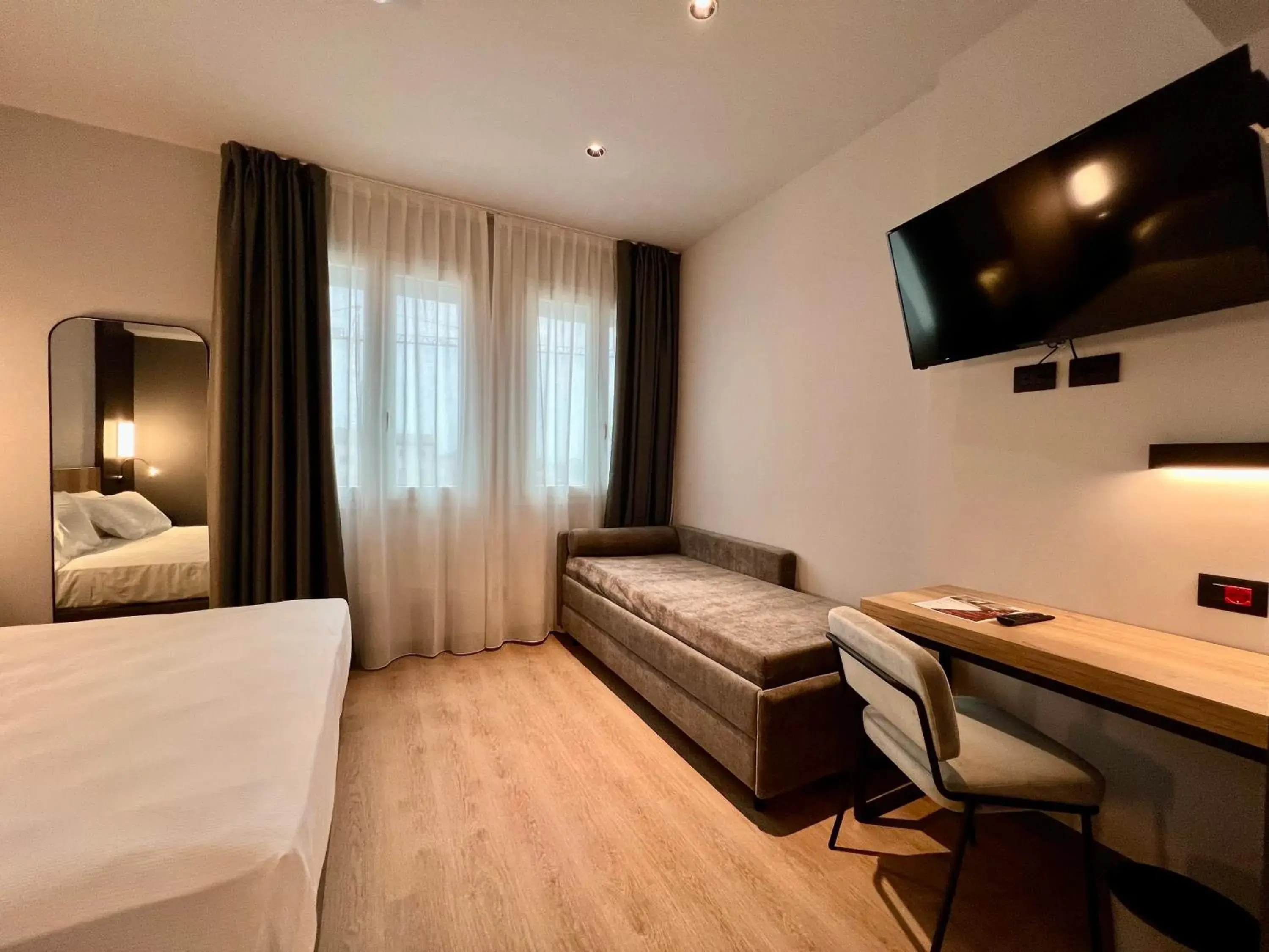 TV and multimedia, Bed in Hotel Leonessa TV and multimedia, Bed in Hotel Leonessa