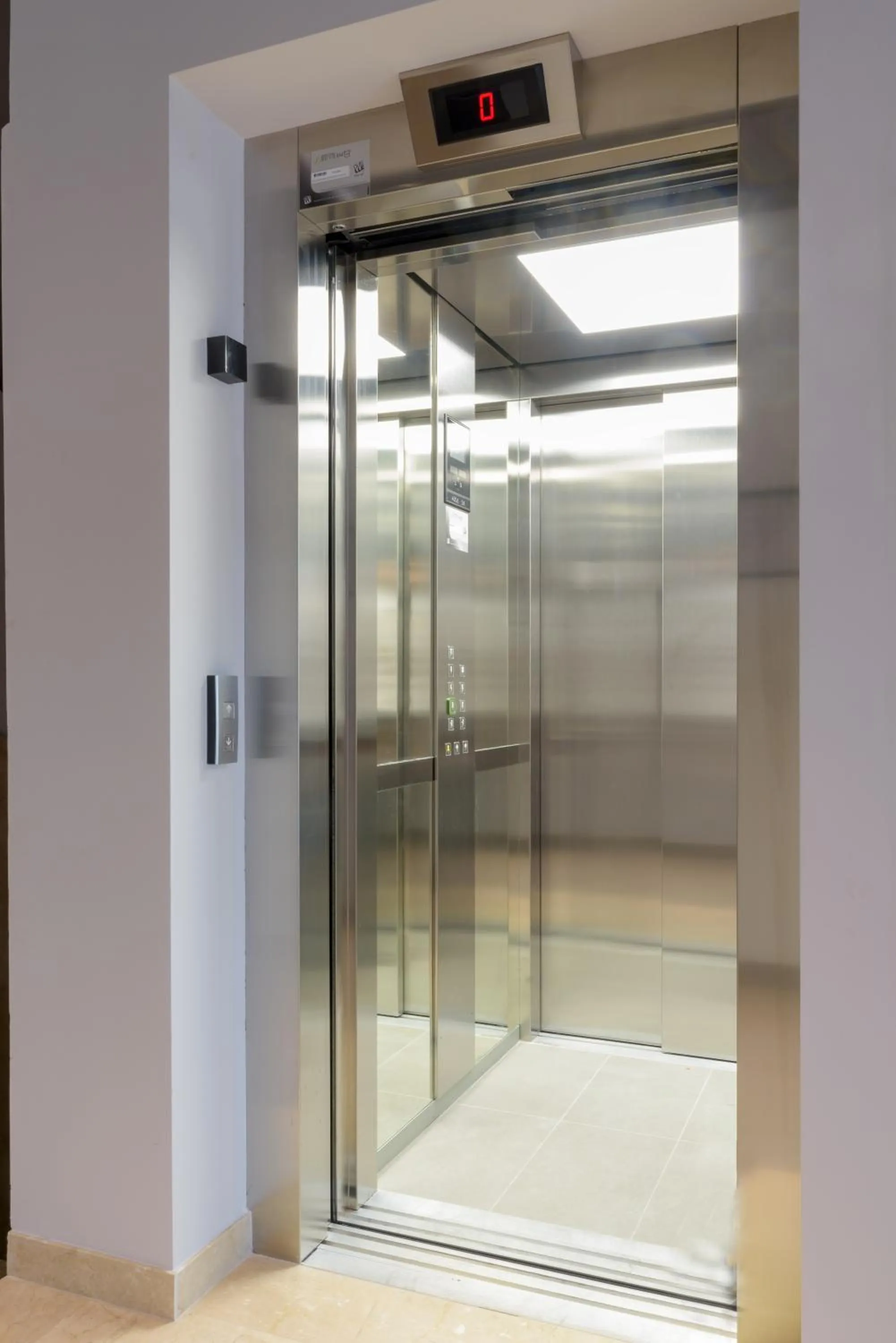elevator in Hotel Leonessa