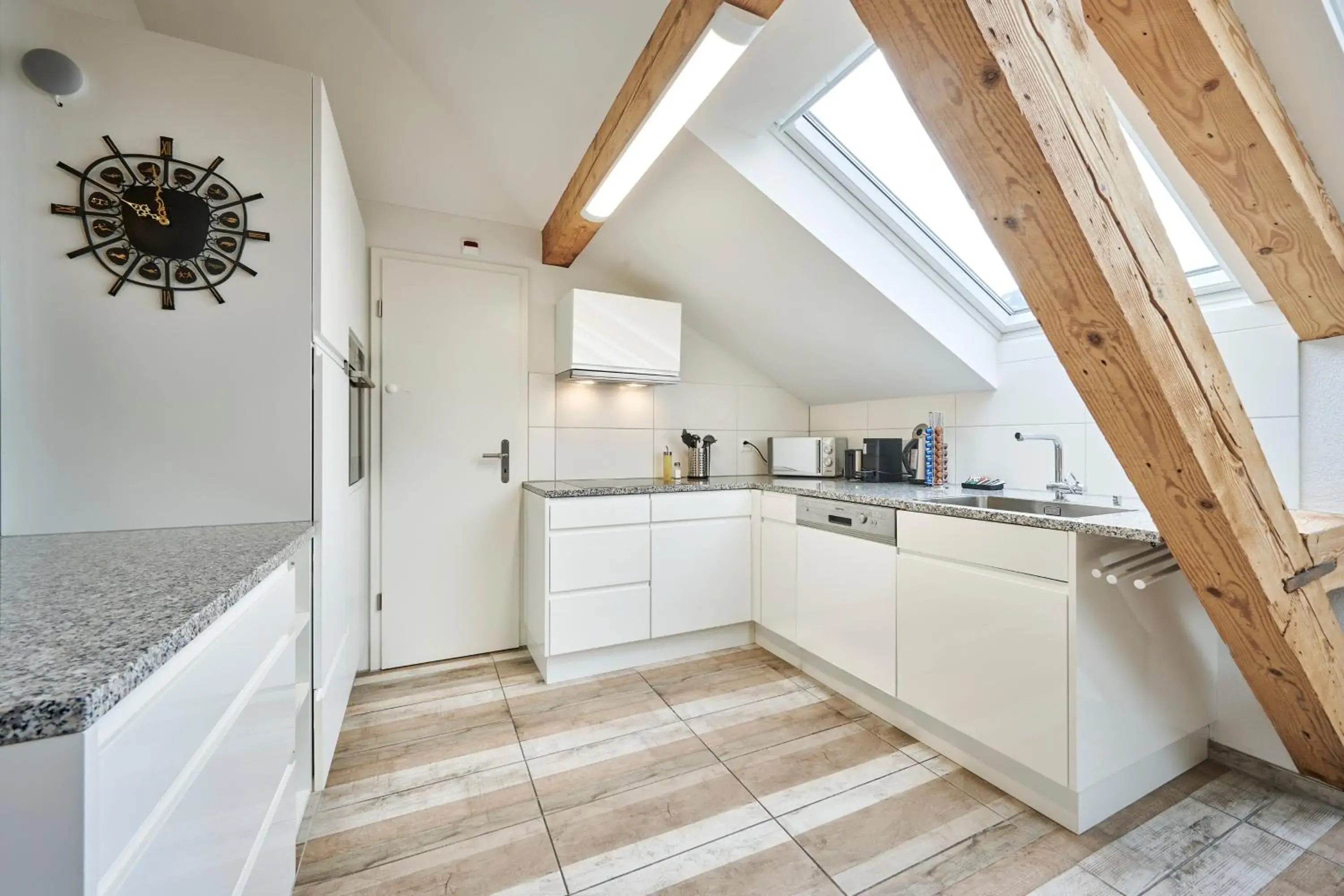 2 Bedroom City Center Apartment Interlaken in Aparthotel Krone - Self Check-In 2 Bedroom City Center Apartment Interlaken in Aparthotel Krone - Self Check-In