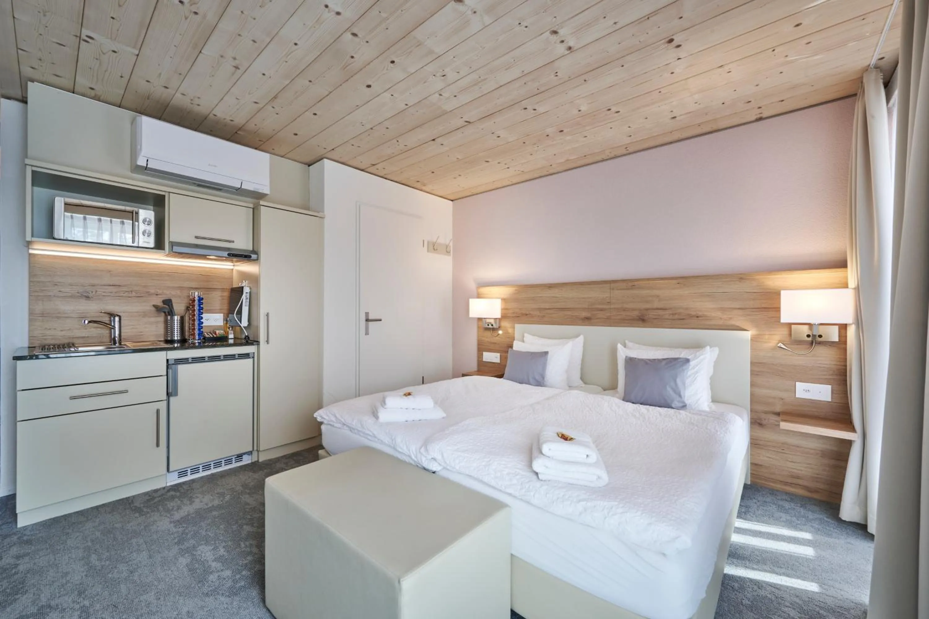 Bed in Aparthotel Krone - Self Check-In