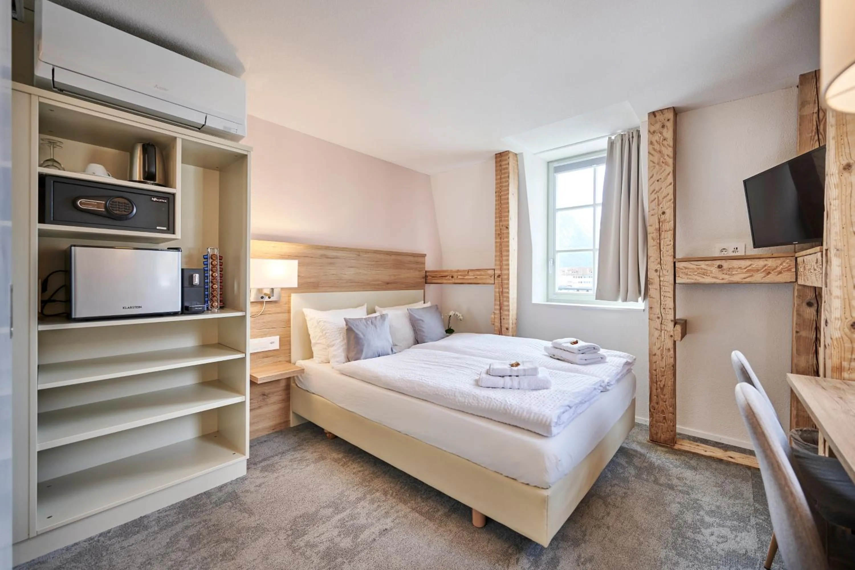 Bed in Aparthotel Krone - Self Check-In