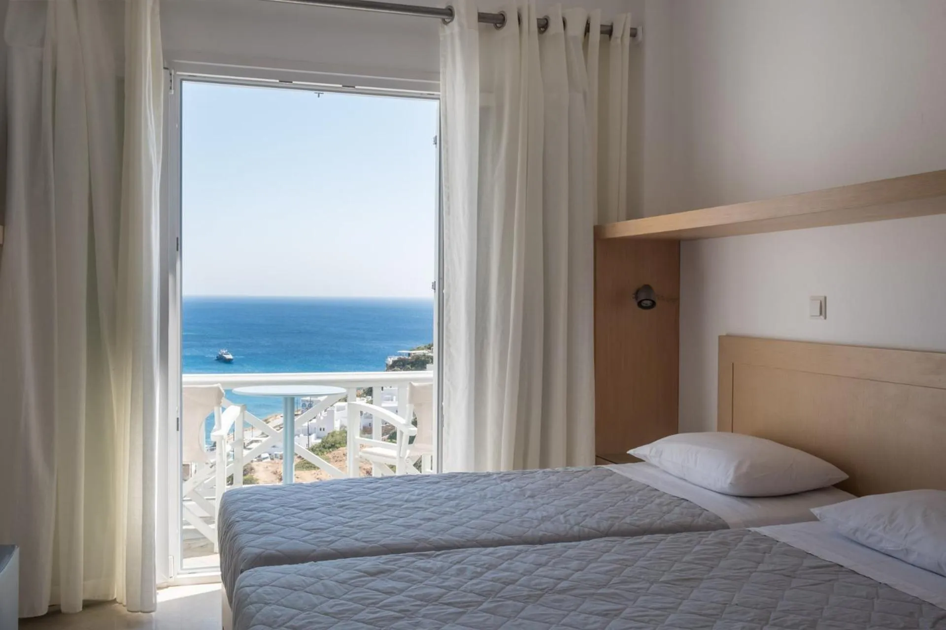 Bedroom, Bed in Far Out Hotel & Spa