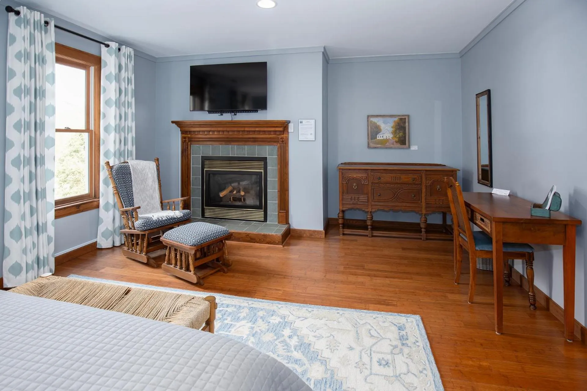 Bed in Lovill House Inn