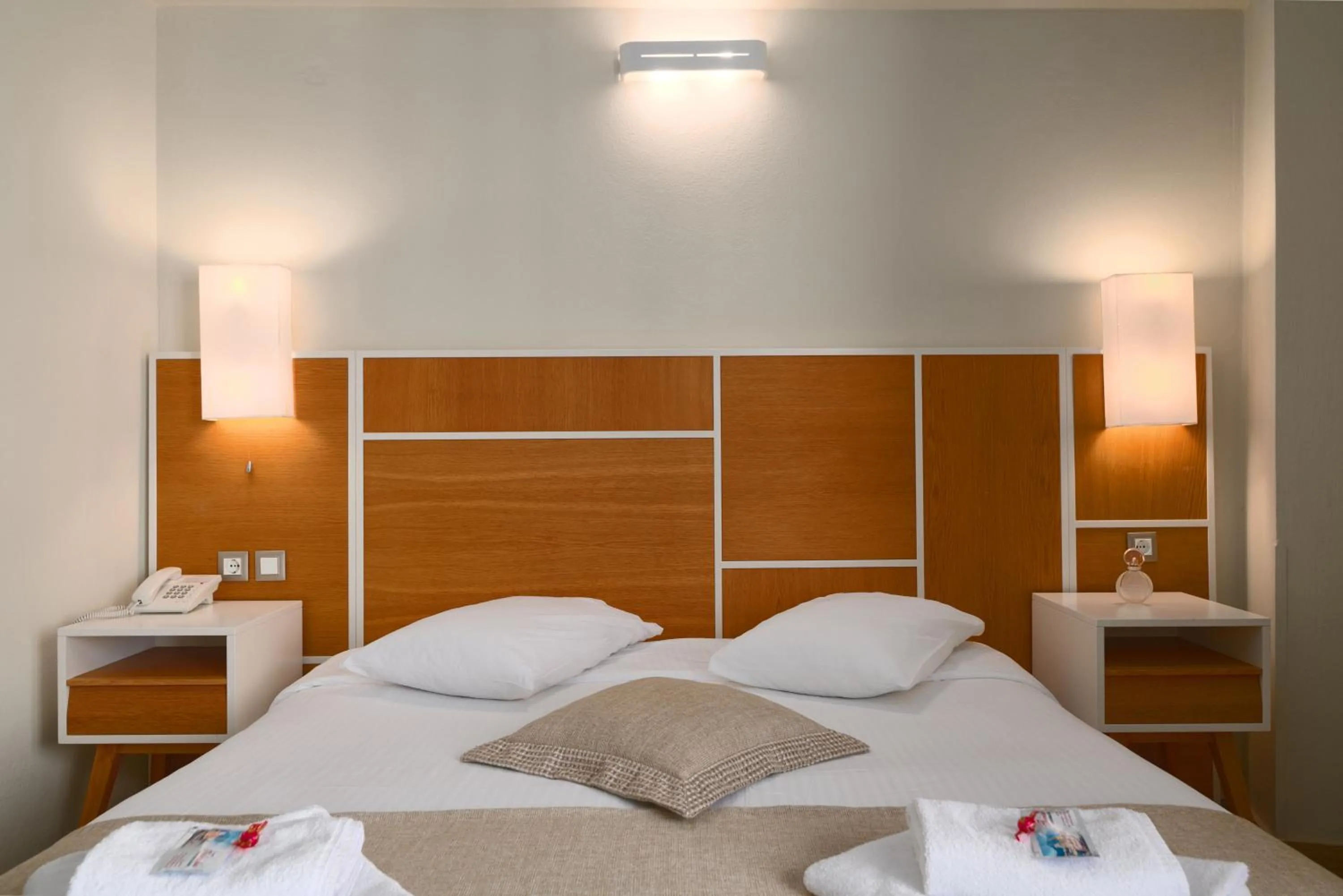 Bed in Fedriades Delphi Hotel