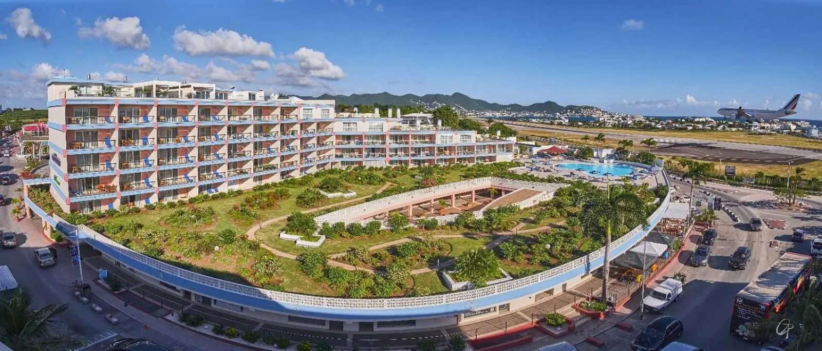 Property building in Royal Islander Club Resort La Terrasse