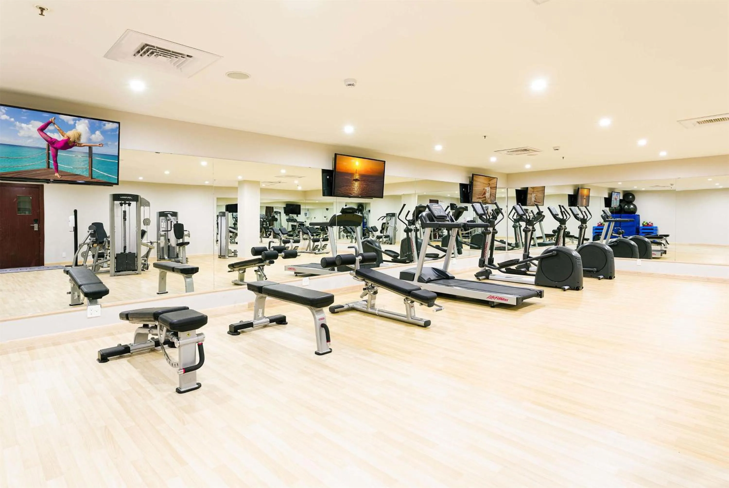 Fitness centre/facilities in Royal Islander Club Resort La Terrasse