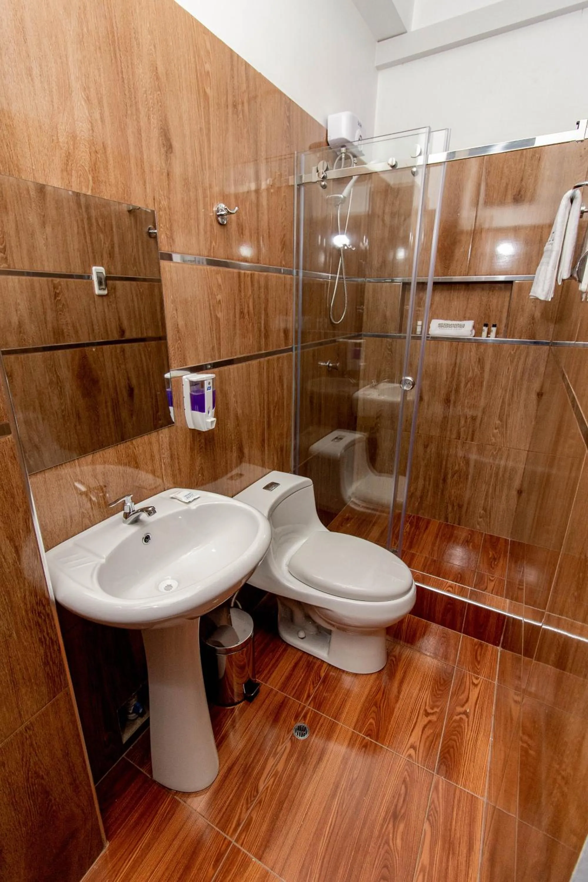 Shower in Sonqu Tarapoto