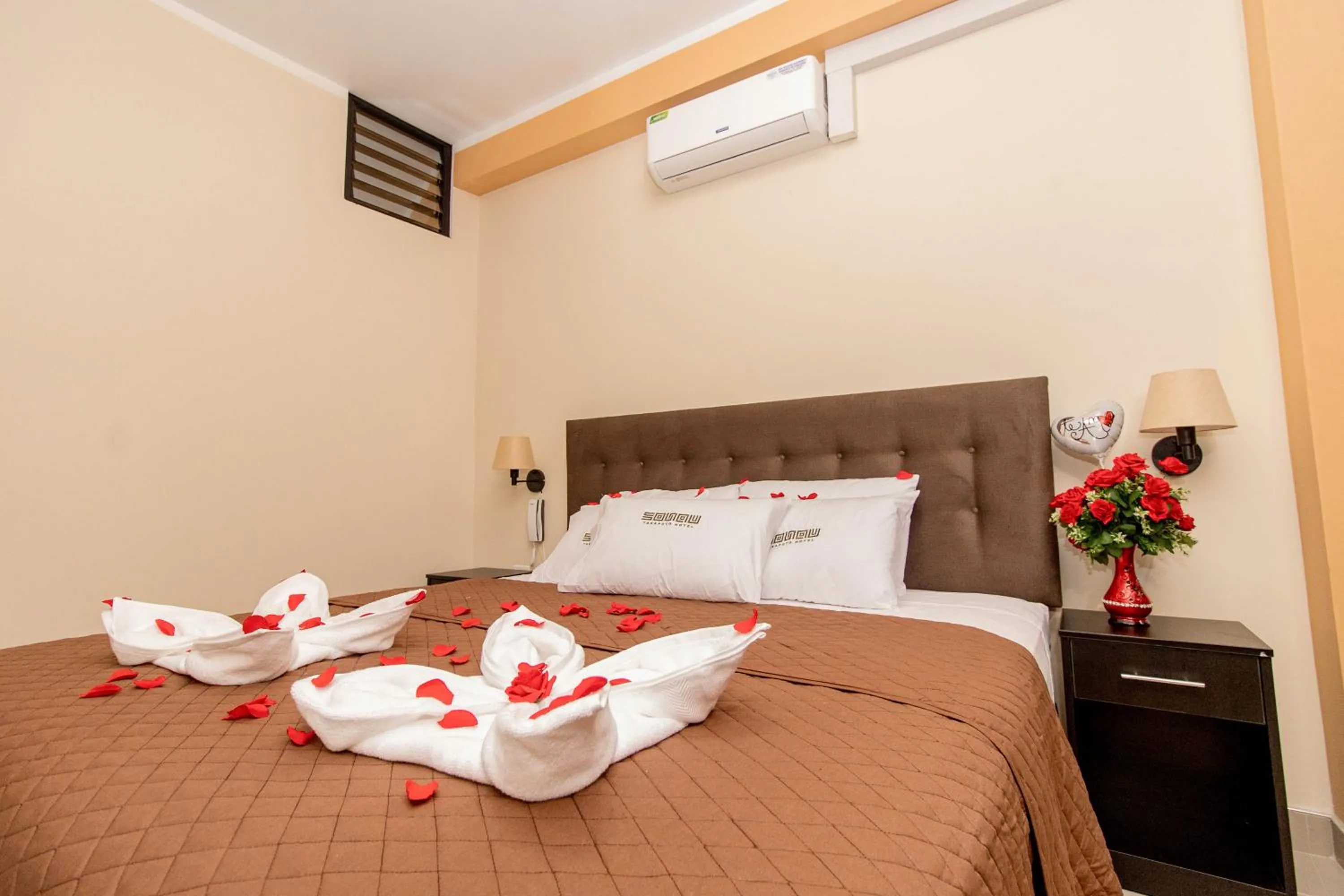 Bed in Sonqu Tarapoto