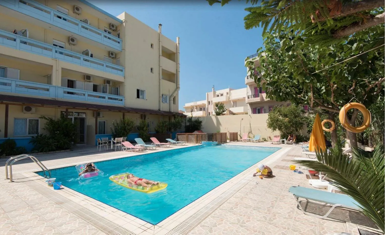 Swimming pool in Eleni Palace