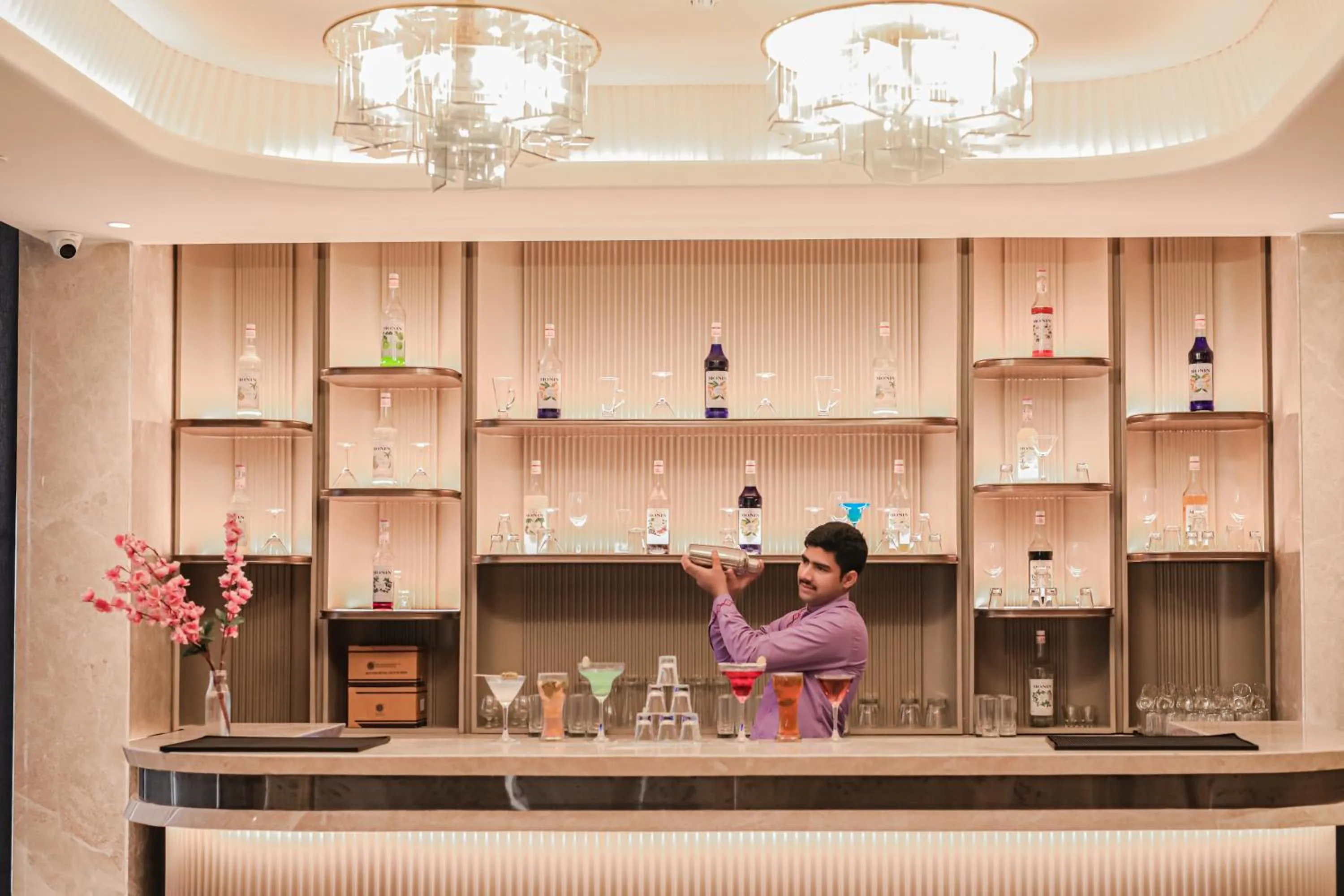 Lounge or bar in Regenta Place Verka Amritsar