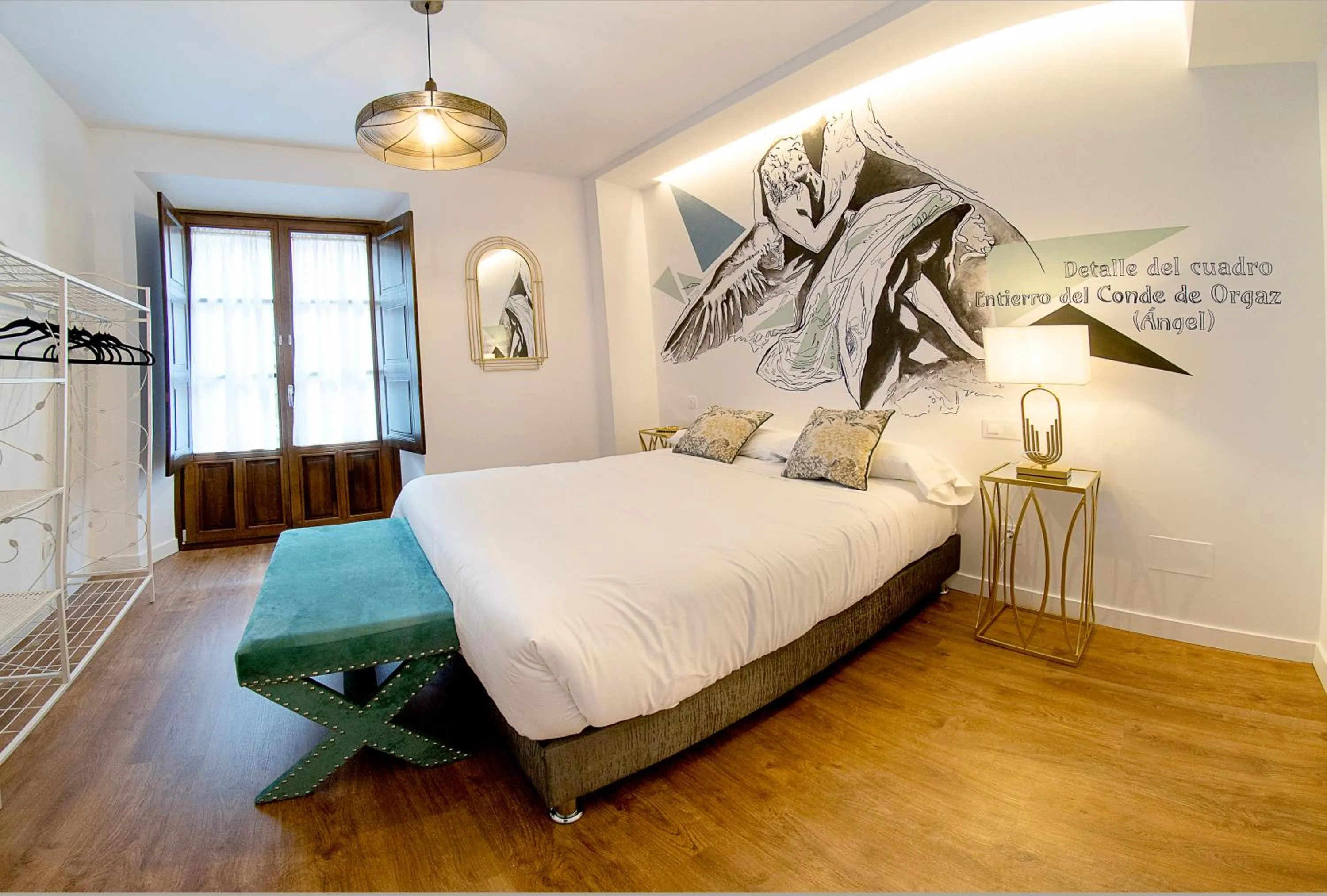 Photo of the whole room, Bed in Cervantes 5 Collection - Greco Aparcamiento en el Edificio