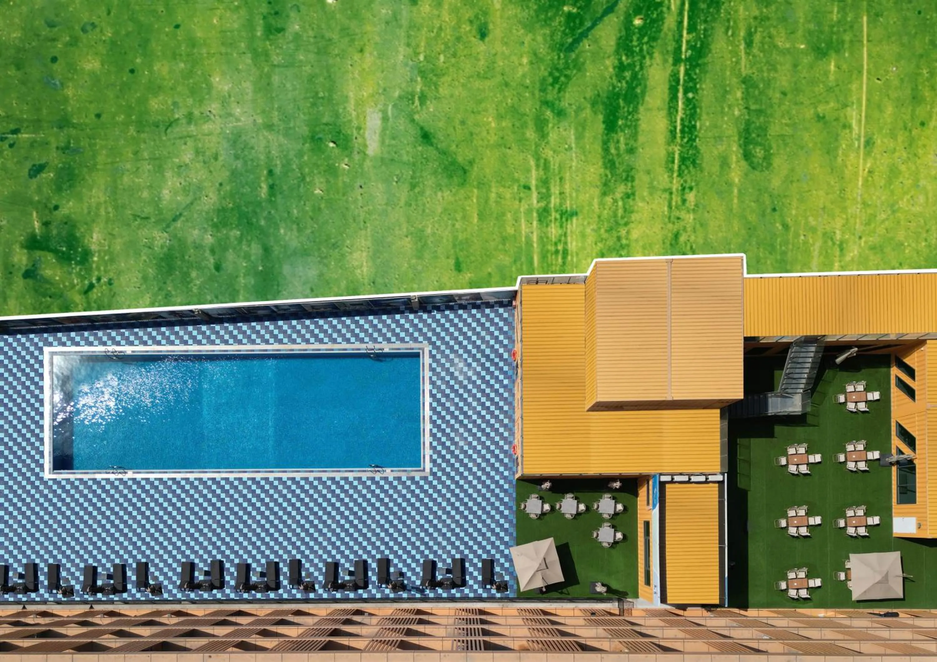 Swimming pool in Escale International Hotel