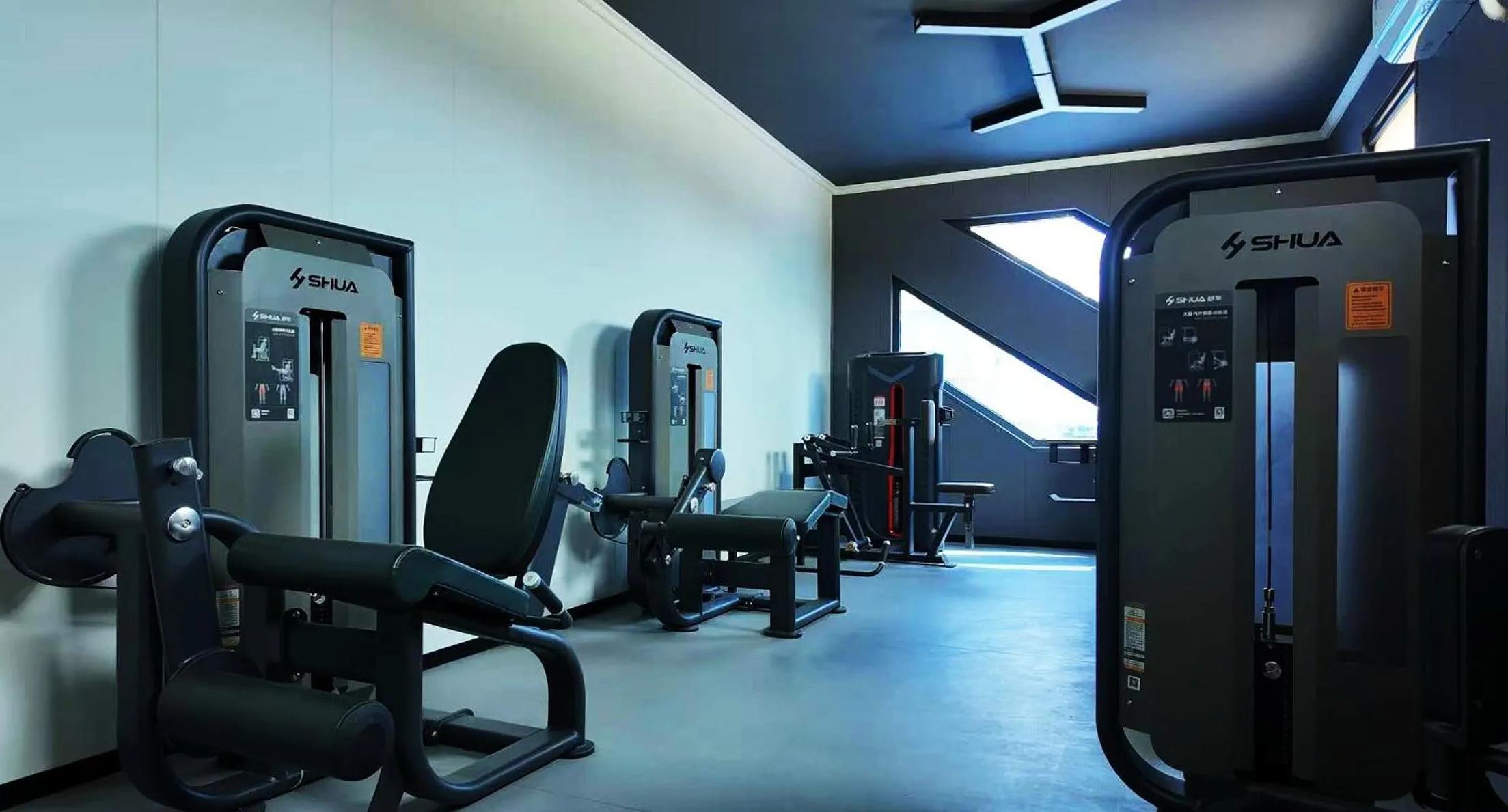 Fitness centre/facilities in Escale International Hotel