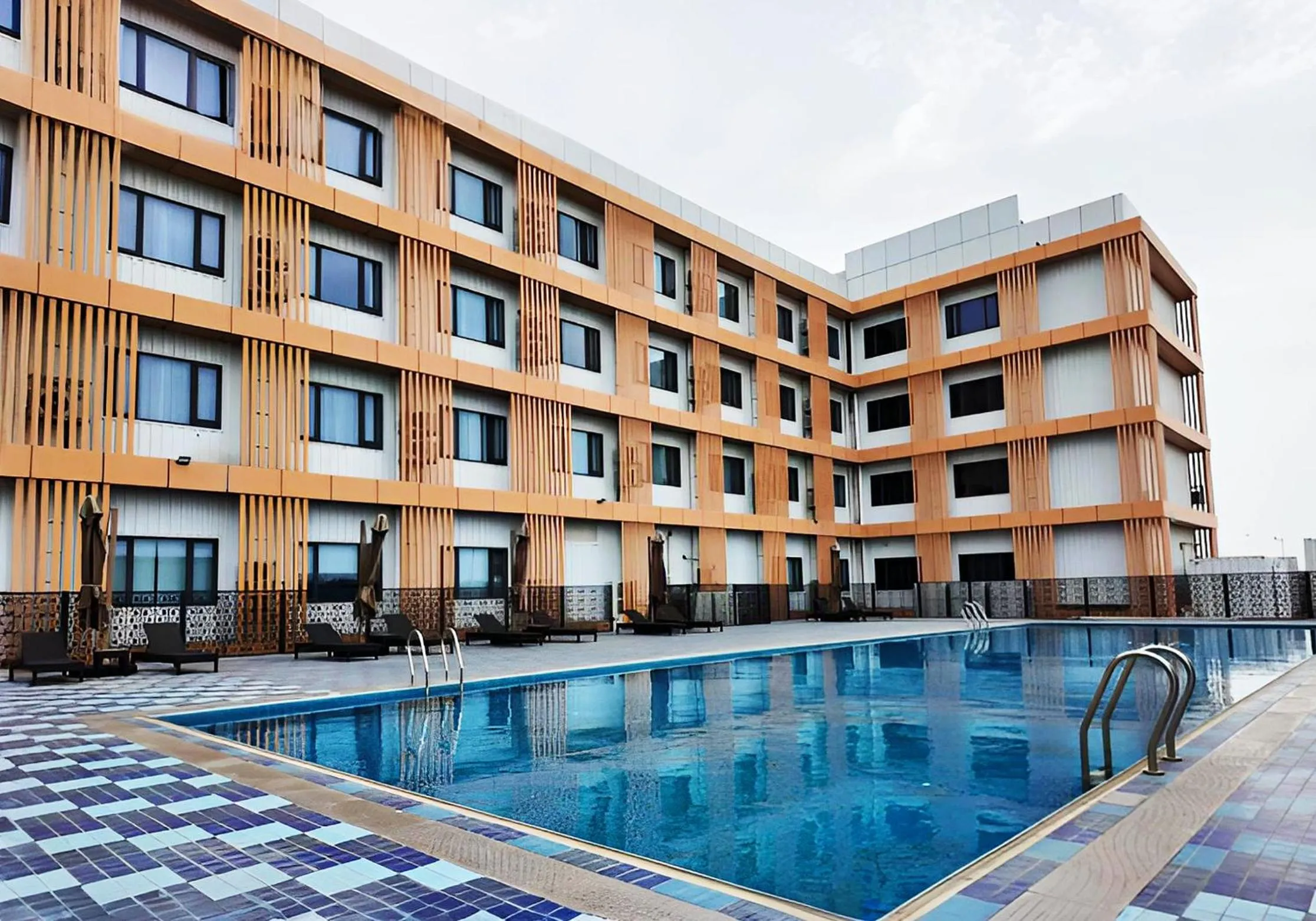 Escale International Hotel