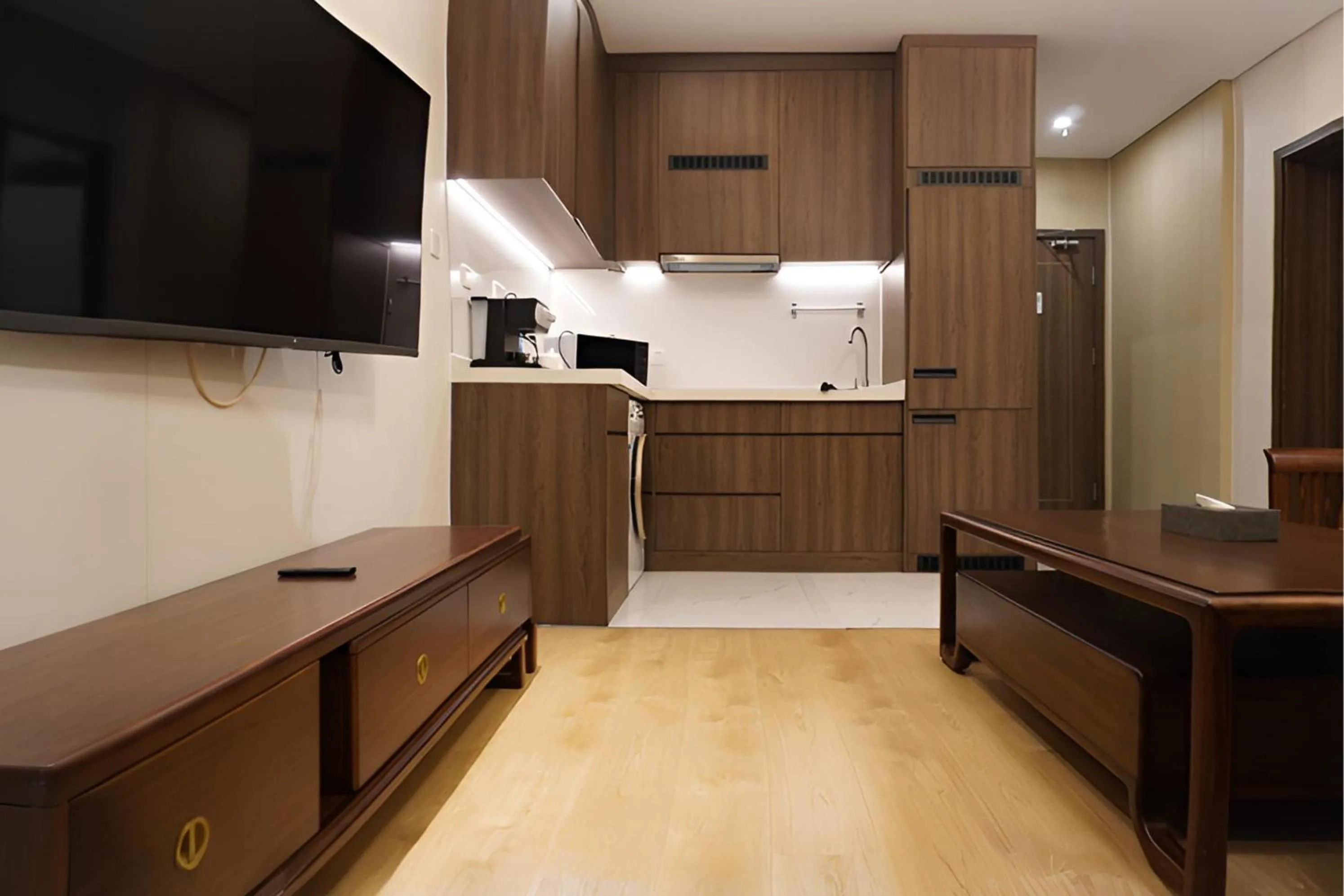 Escale International Hotel