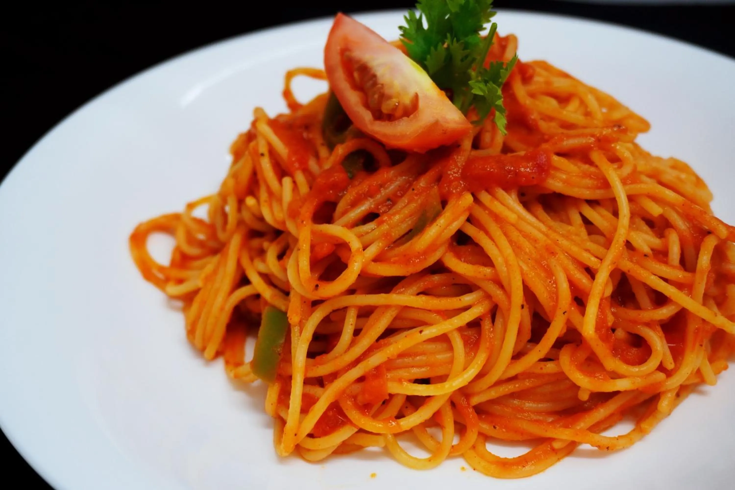 Restaurant/places to eat in Escale International Hotel