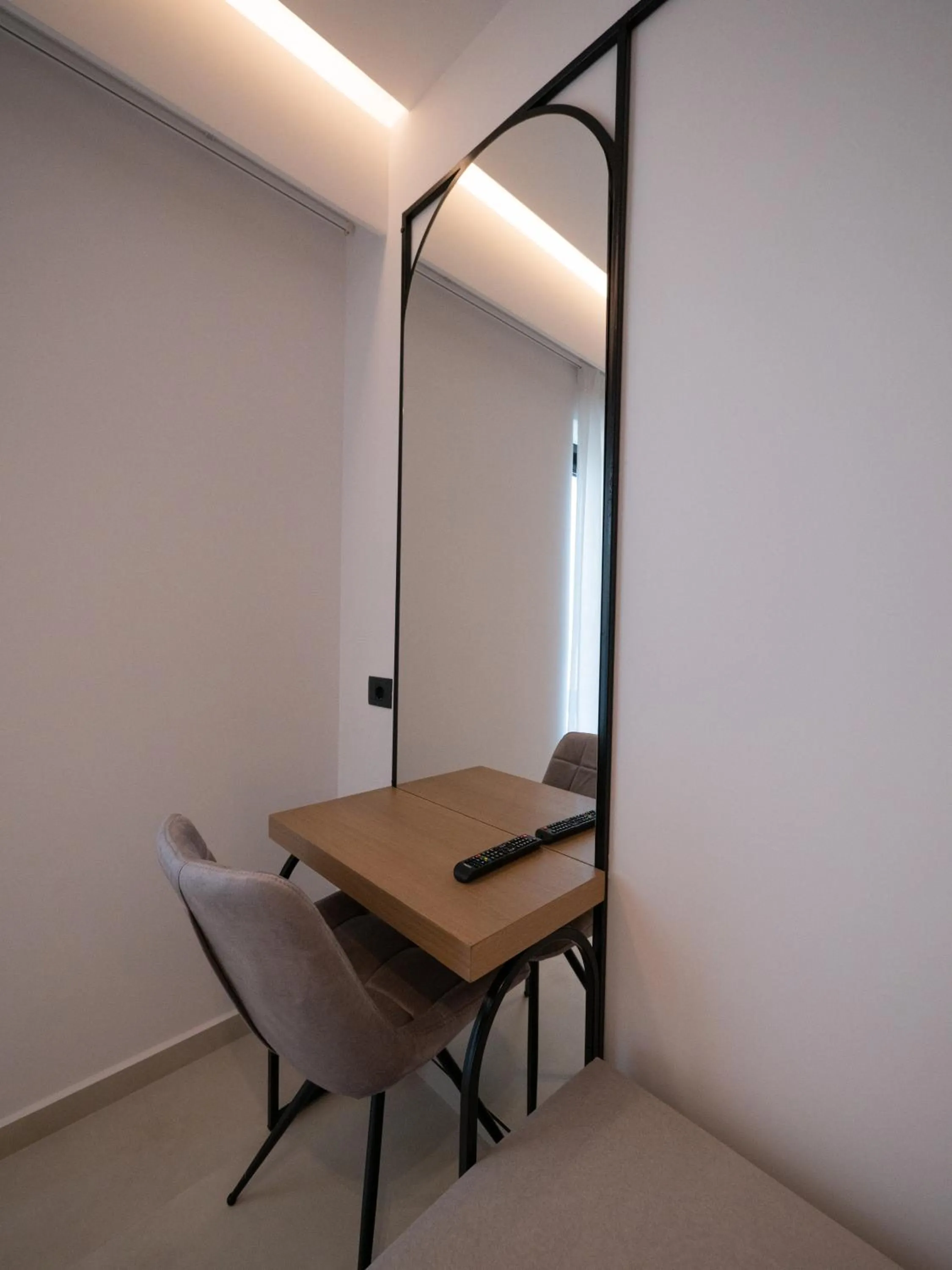 hair dresser in Colosseum Hotel