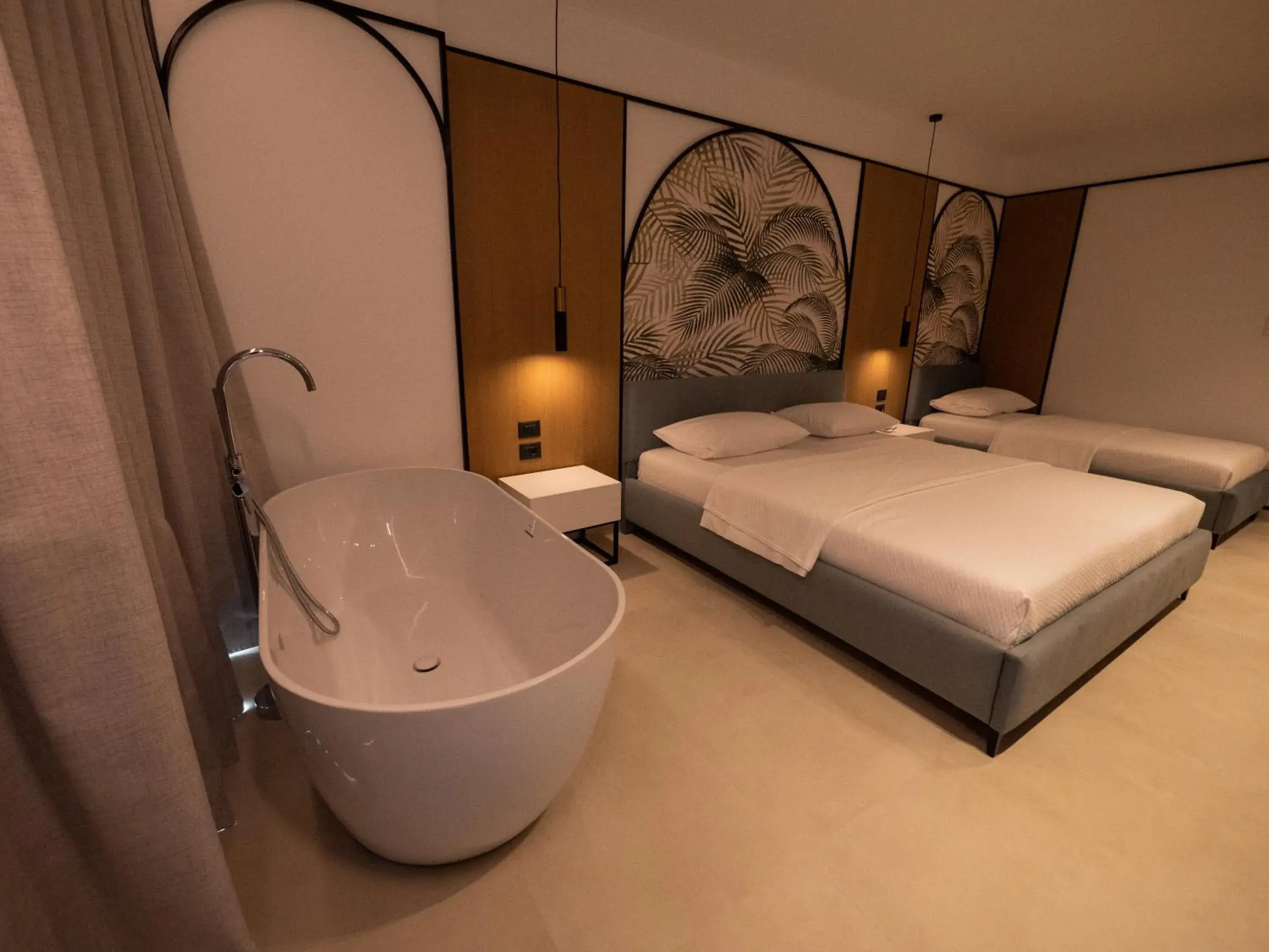 Superior Sea View Triple Room with Bathtub in Colosseum Hotel Superior Sea View Triple Room with Bathtub in Colosseum Hotel