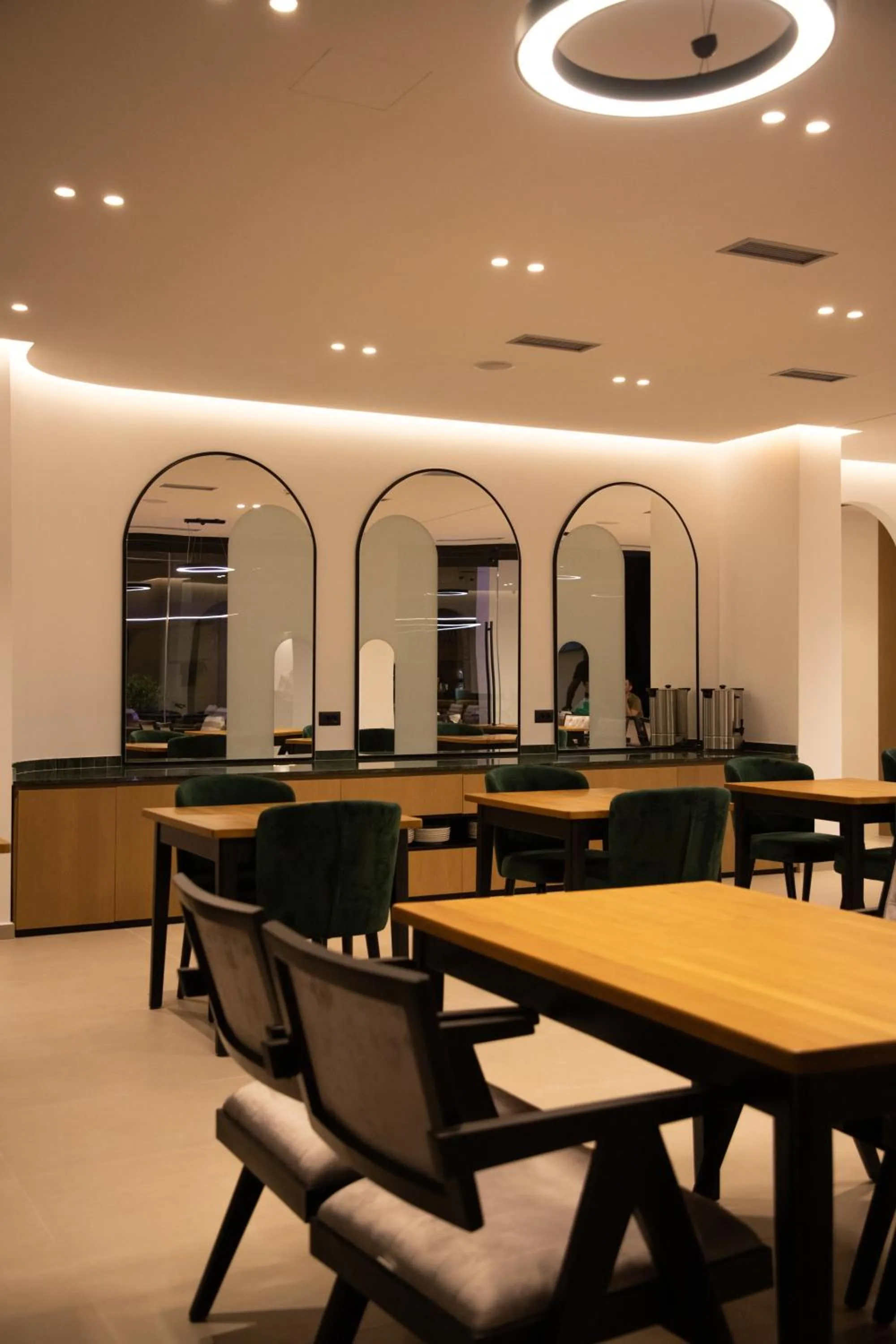 Seating area in Colosseum Hotel