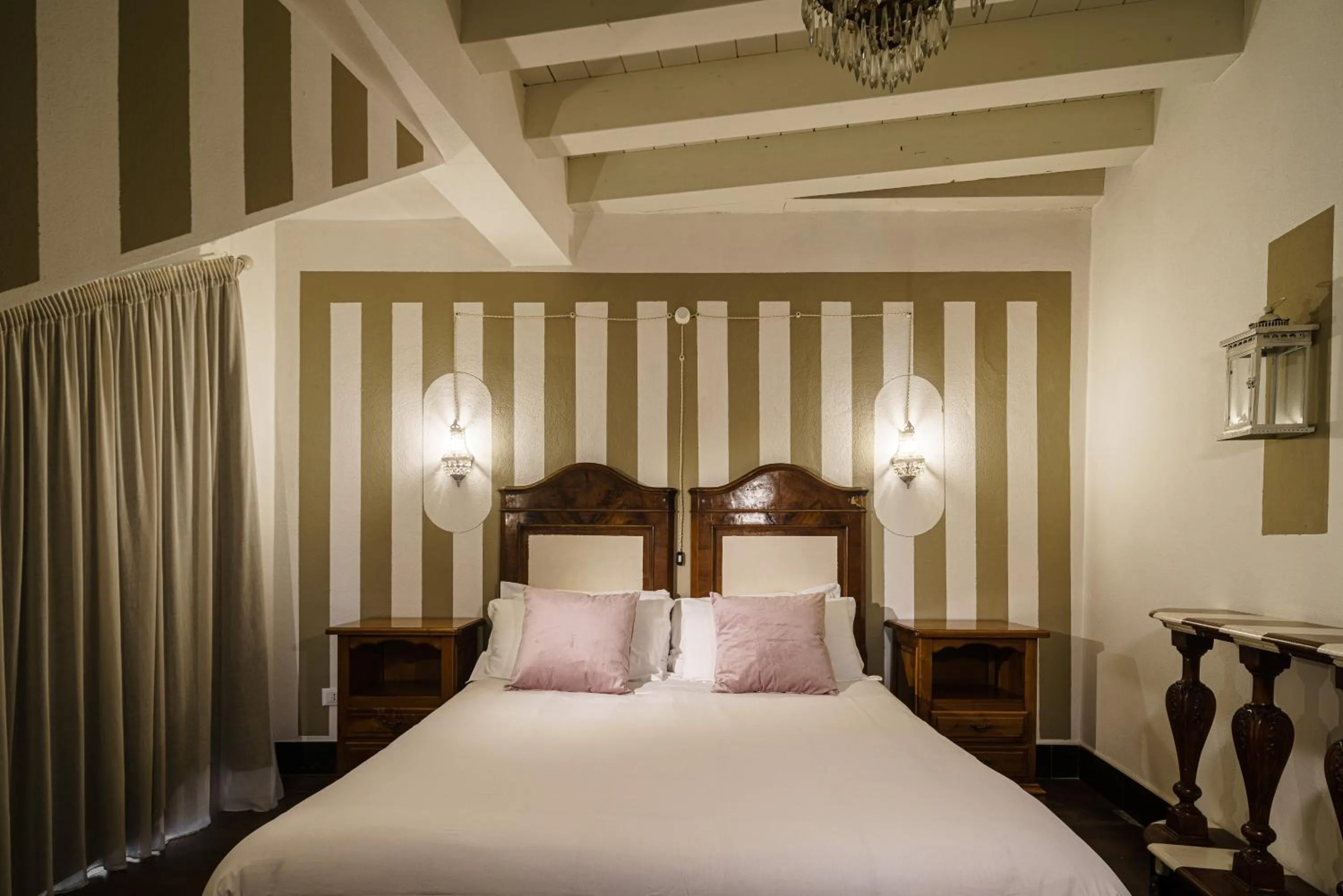 Bed in Le Meraviglie di Alice