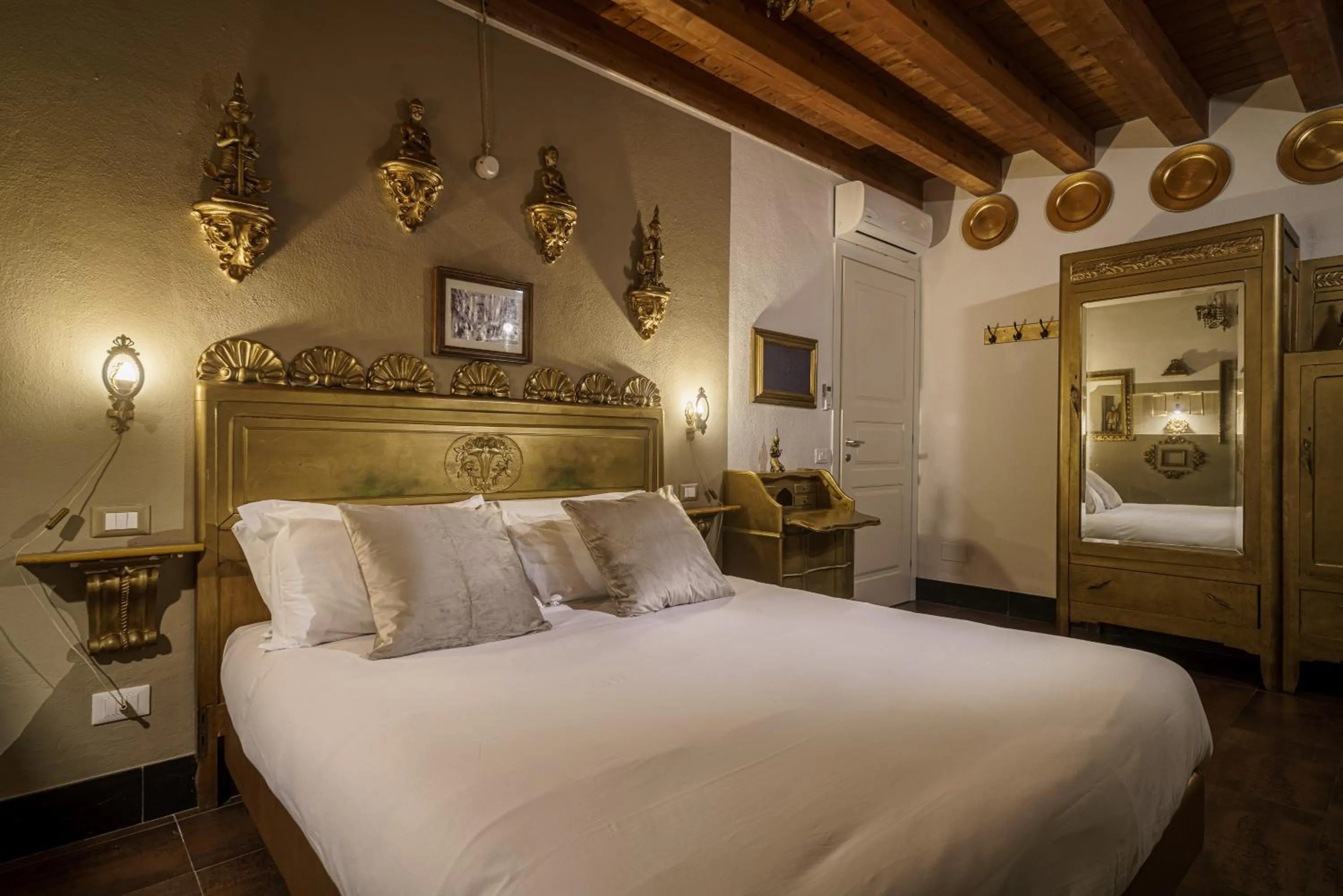 Bed in Le Meraviglie di Alice